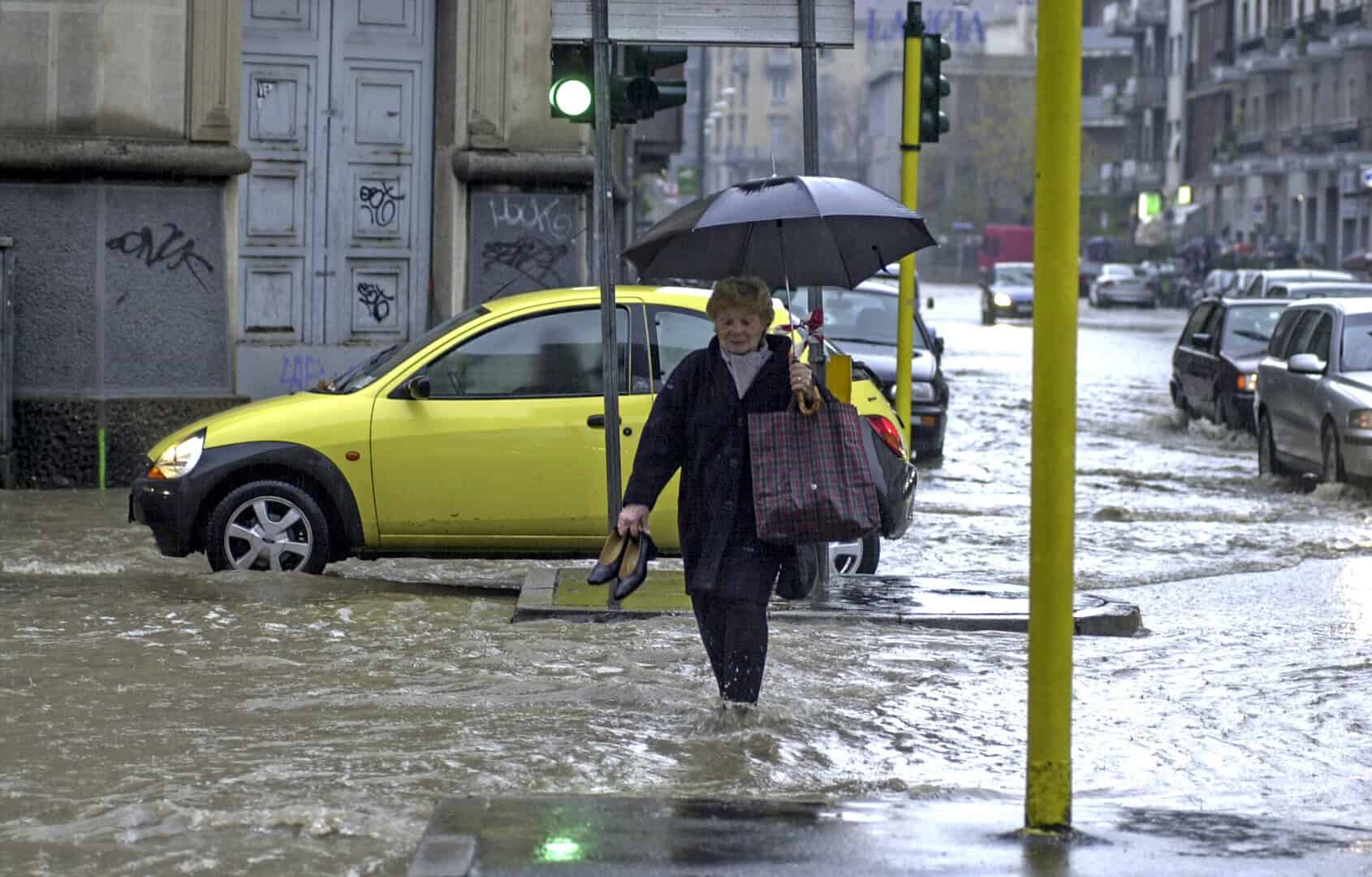Allerta meteo su Milano, rischio nubifragi