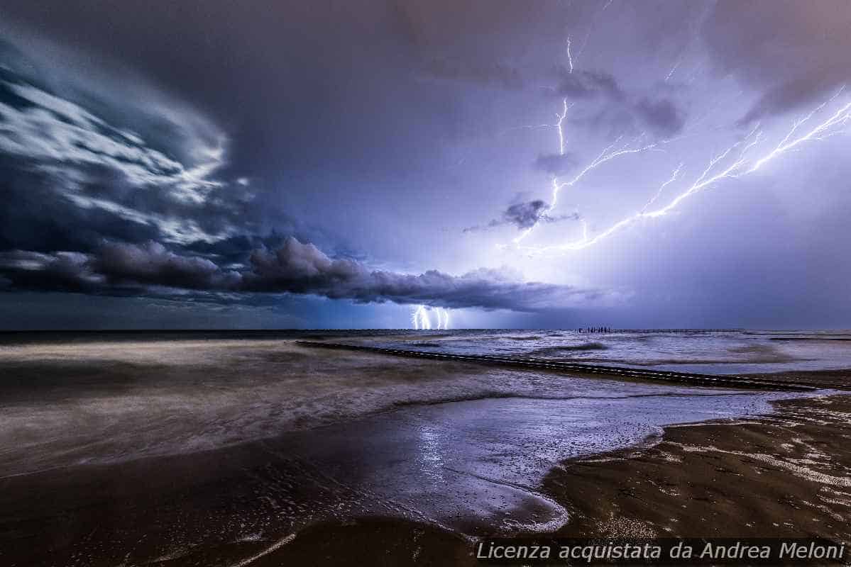 Meteo Venezia: Nuvolosità e Rovesci Domani, Schiarite e Piovaschi Successivi