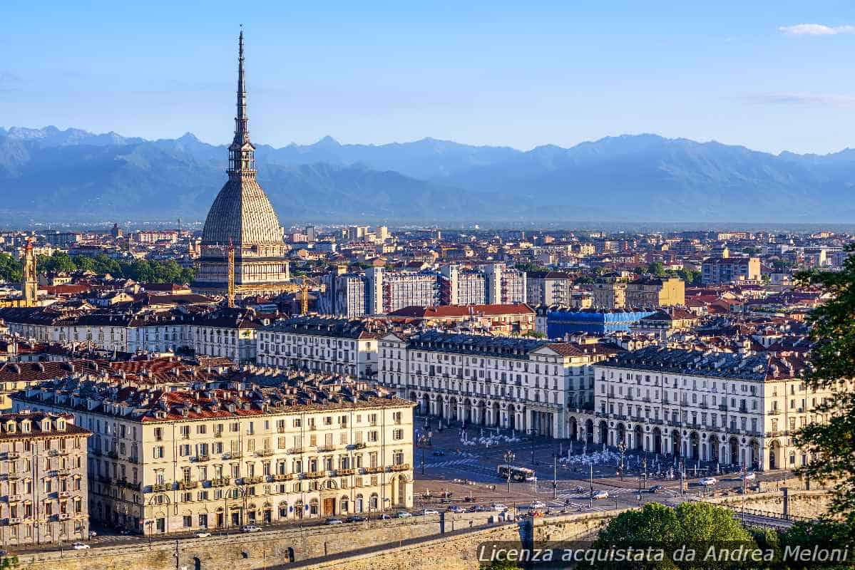 Meteo Torino: Domani nuvoloso con piovaschi, seguiti da rovesci intensi