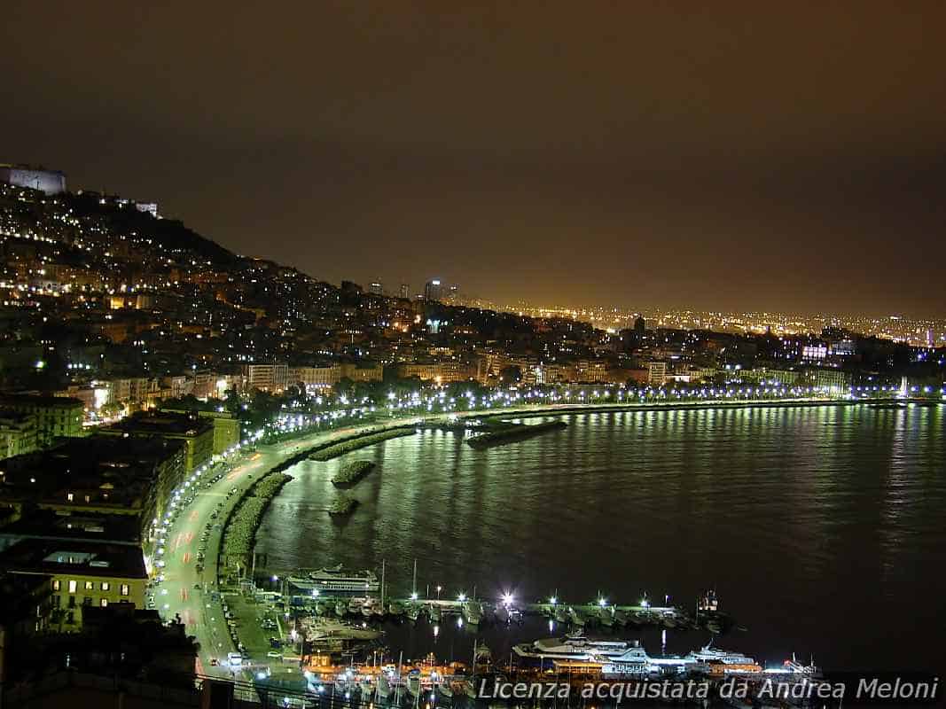 Meteo Napoli: domani poco nuvoloso seguito da nubi sparse e vento intermittente
