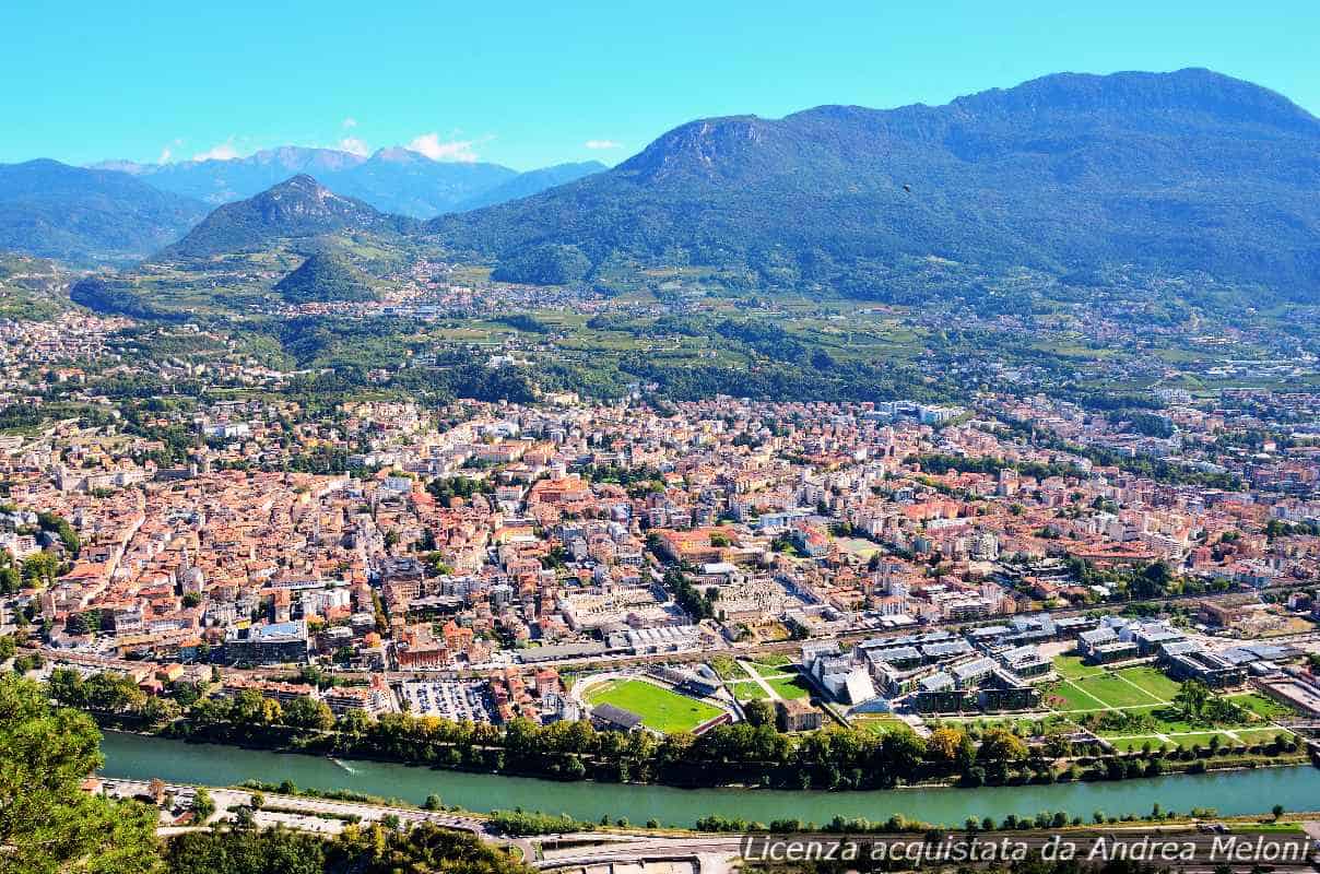 Meteo Trento: Nuvolosità e Rovesci Seguiti da Temporali