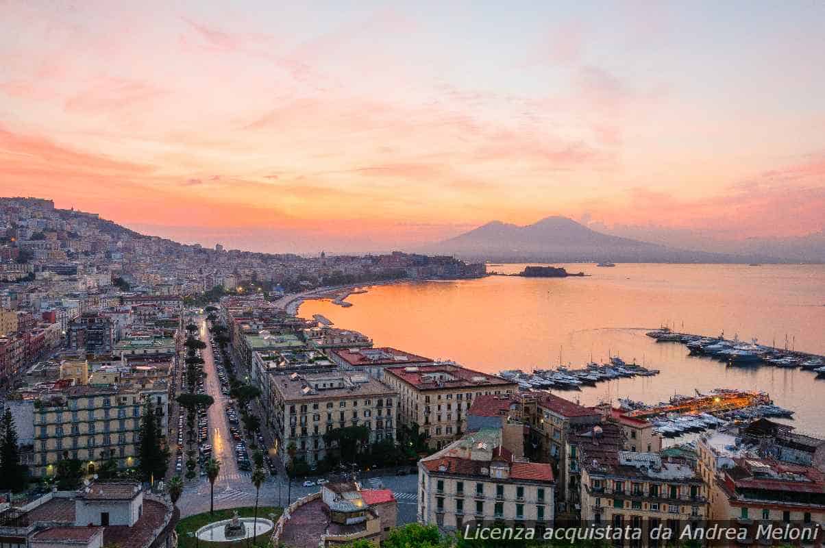 Meteo Napoli: domani sereno, seguono giorni di pioggia e vento