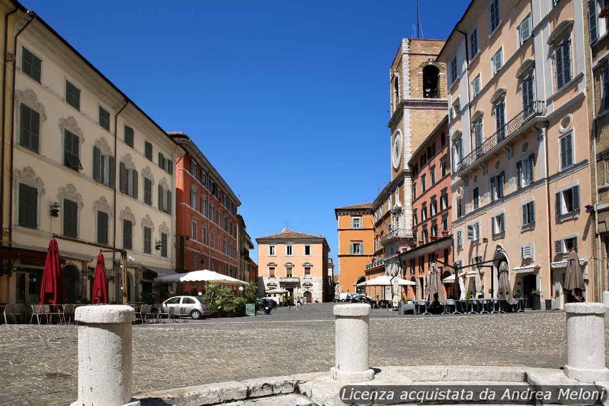 Meteo Ancona: domani poco nuvoloso, successivamente cielo sereno