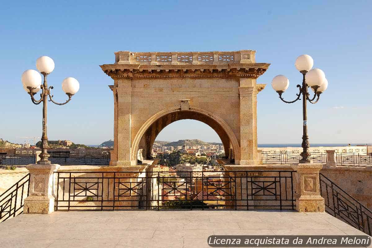 Meteo Cagliari: Poco Nuvoloso e Vento, Serenità in Arrivo