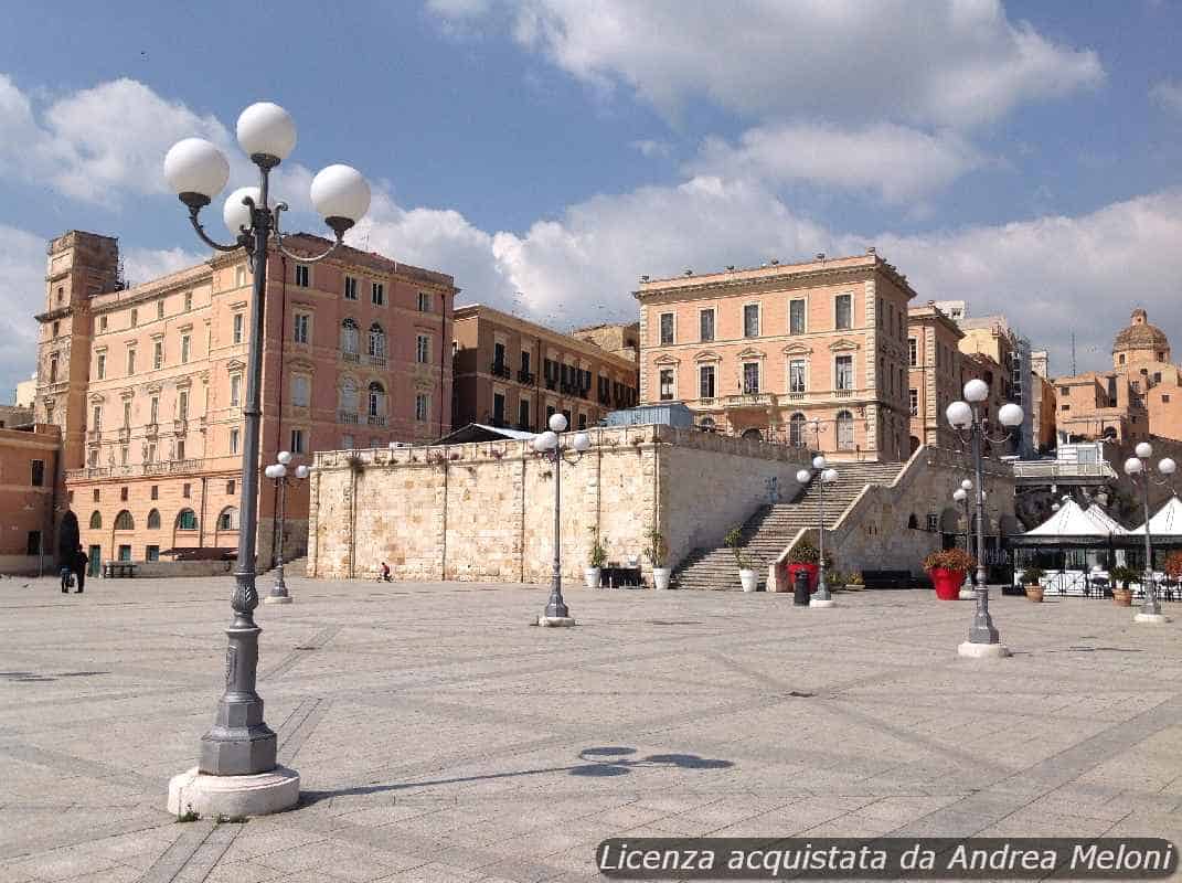 Meteo Cagliari: Sereno e Ventoso, Seguono Nuvole e Piovaschi