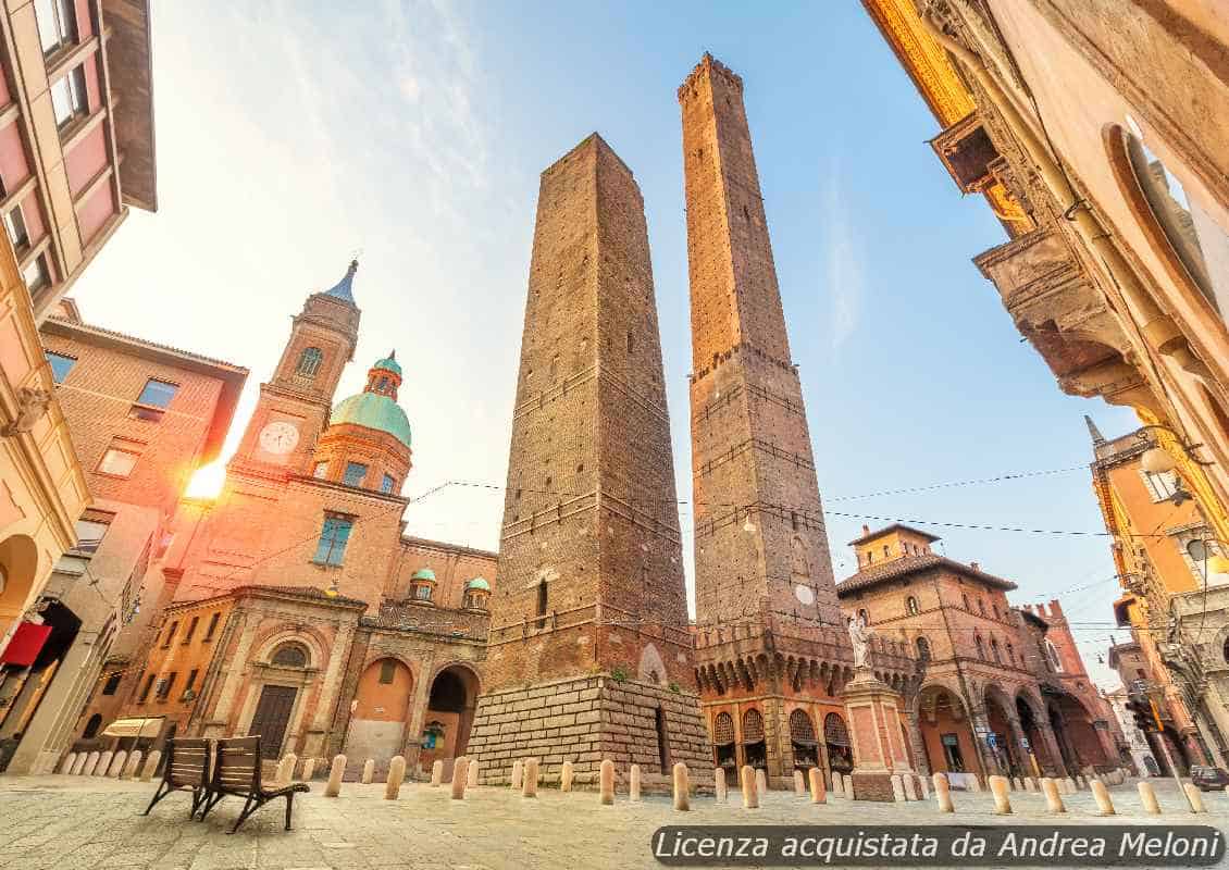 Meteo Bologna: Nuvolosità e Piovaschi Domani, Seguiti da Piogge Intense