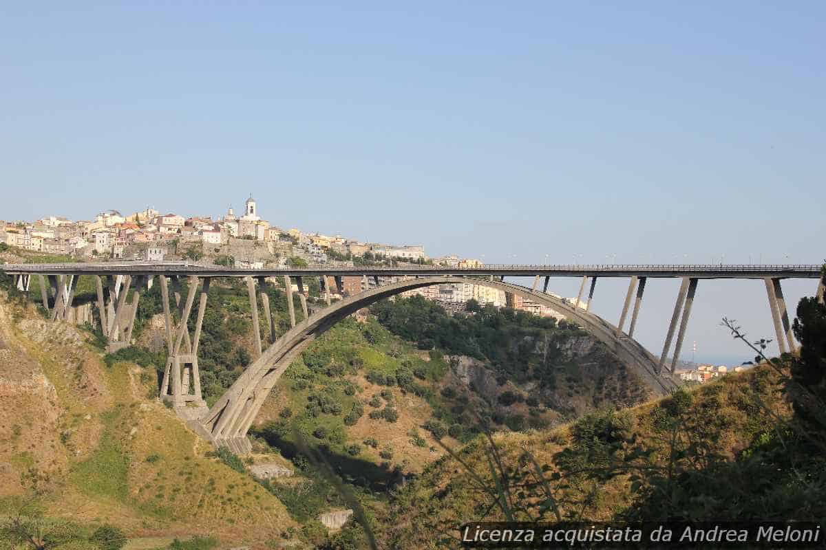 Meteo Catanzaro: sereno e ventoso domani, successivamente poco nuvoloso con vento intermittente