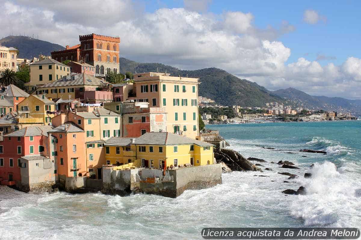 Meteo Genova: Nubi Sparse e Vento, Seguirà Maggiore Copertura Nuvola