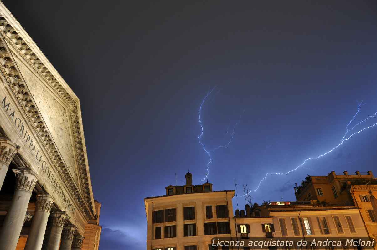 Meteo Roma: Nubi Sparse Seguite da Schiarite e Piovaschi Imminenti