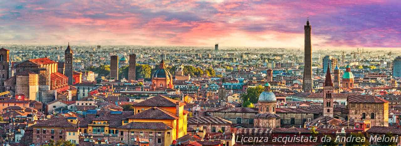 Meteo Bologna: Nubi Sparse e Rovesci, Vento a Tratti nei Prossimi Giorni