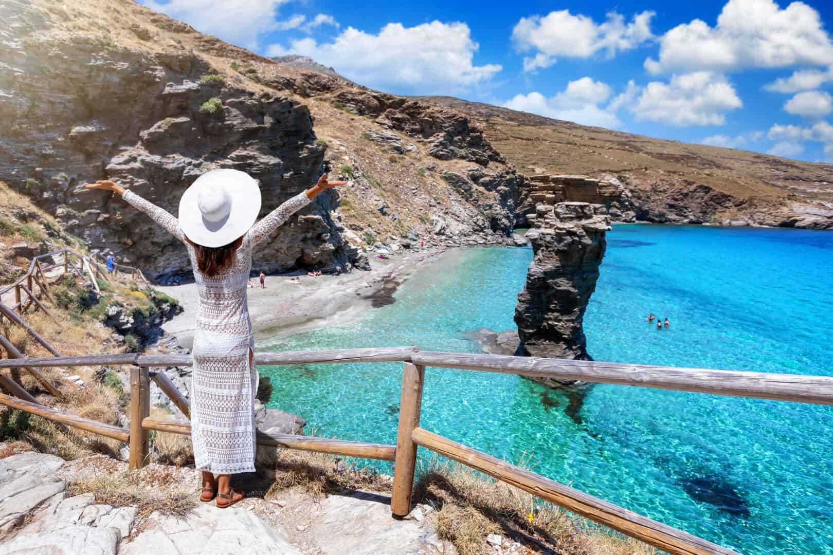 Andros, Grecia: spiagge incantevoli e verdi colline, per una vacanza all'insegna del relax