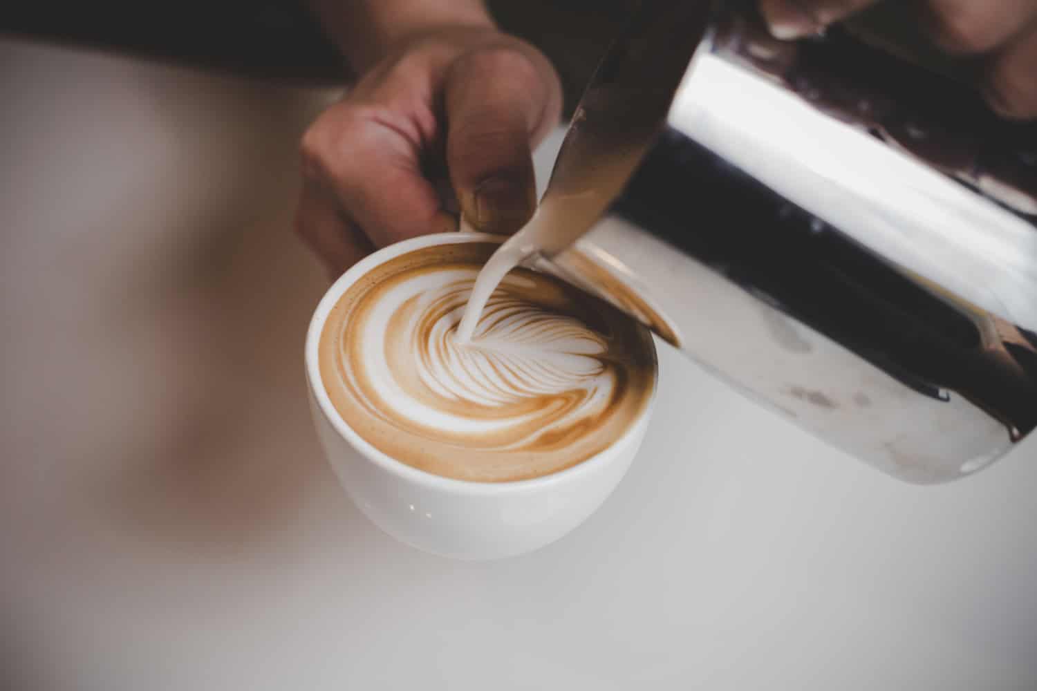 Perché il cappuccino è così buono? Svelate le dinamiche nascoste del latte nel caffè