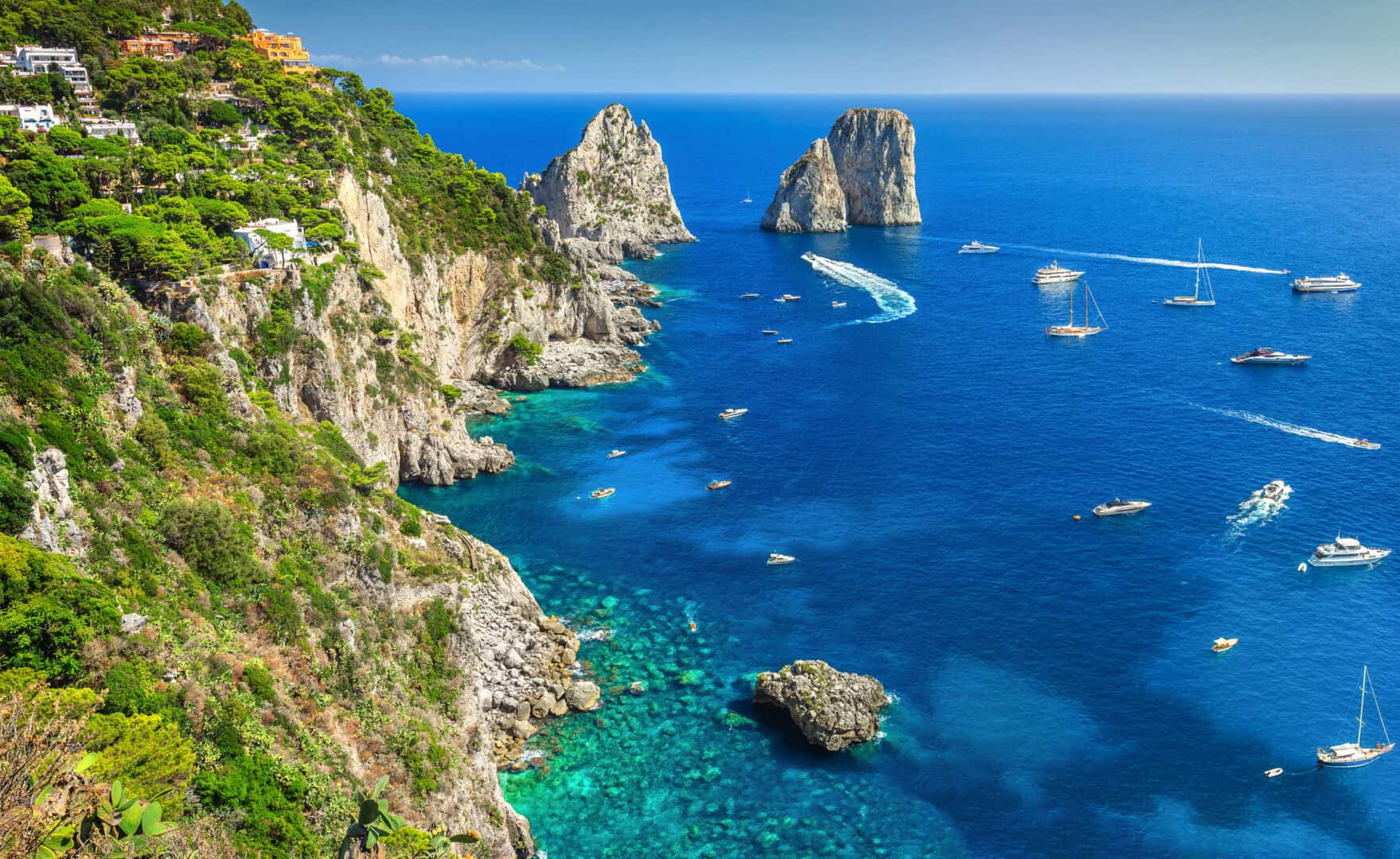 L’incantevole isola di Capri: una vacanza nella perla più scintillante del Tirreno