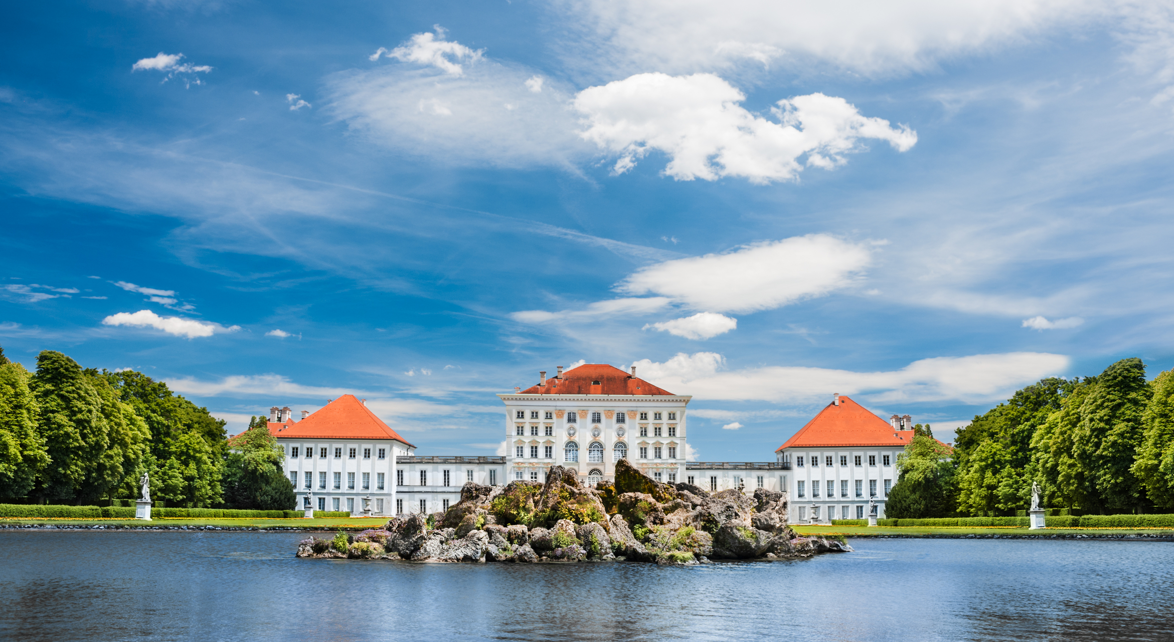 Traveling to Germany: The Must-See Attractions and Places in Munich, Bavaria thumbnail