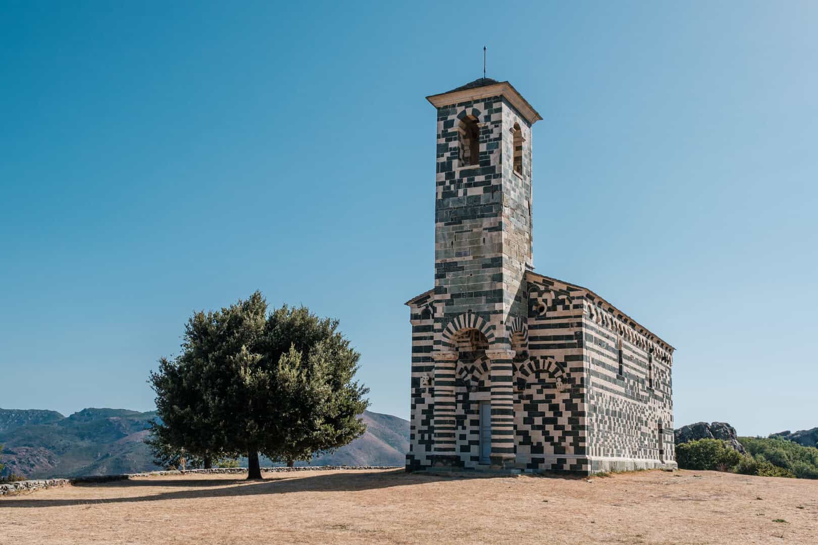 Turismo nella Corsica più autentica: la chiesa di San Michele e gli altri tesori nascosti di Murato