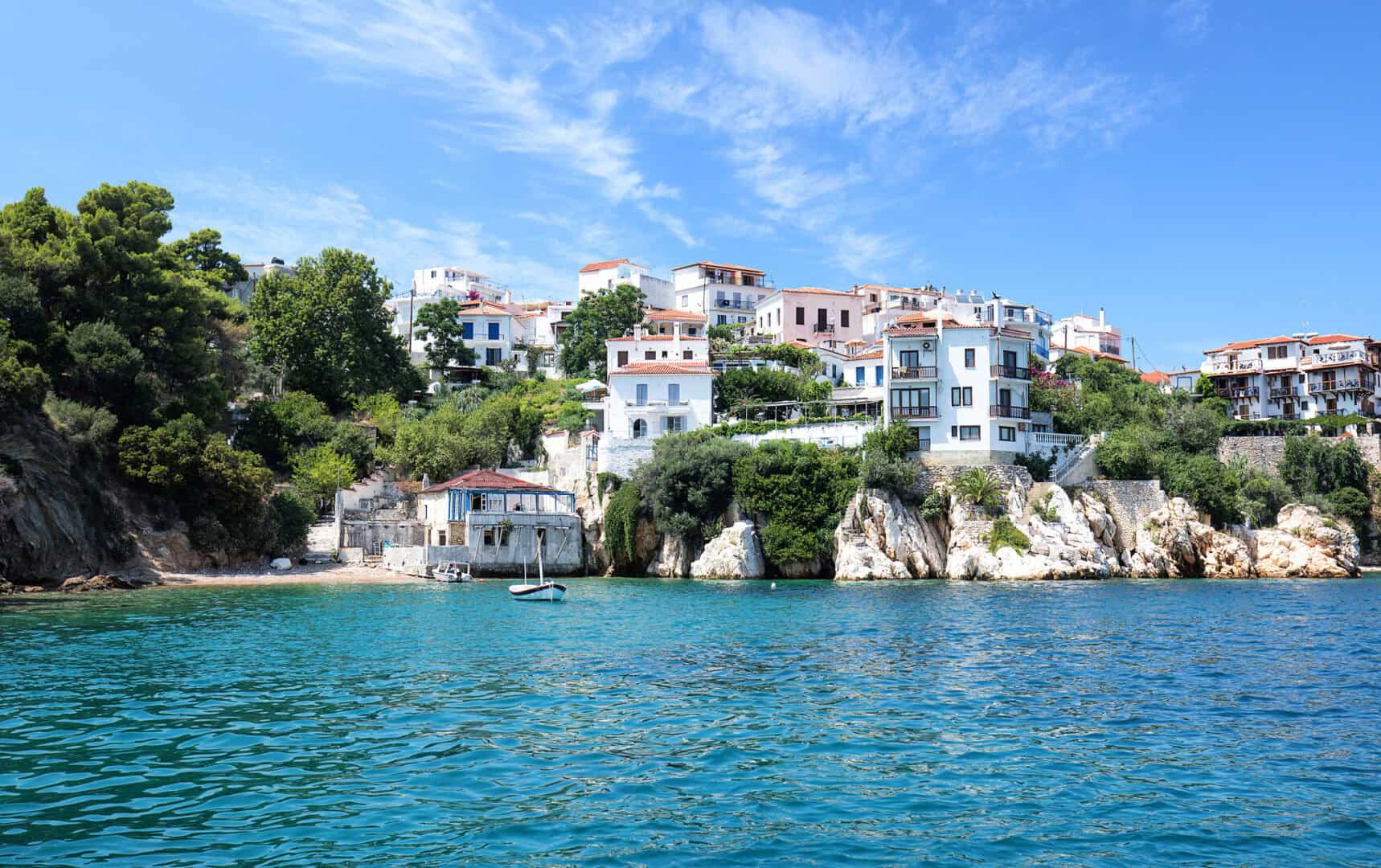Guida completa al viaggio alla scoperta dei paesaggi incantevoli di Skiathos