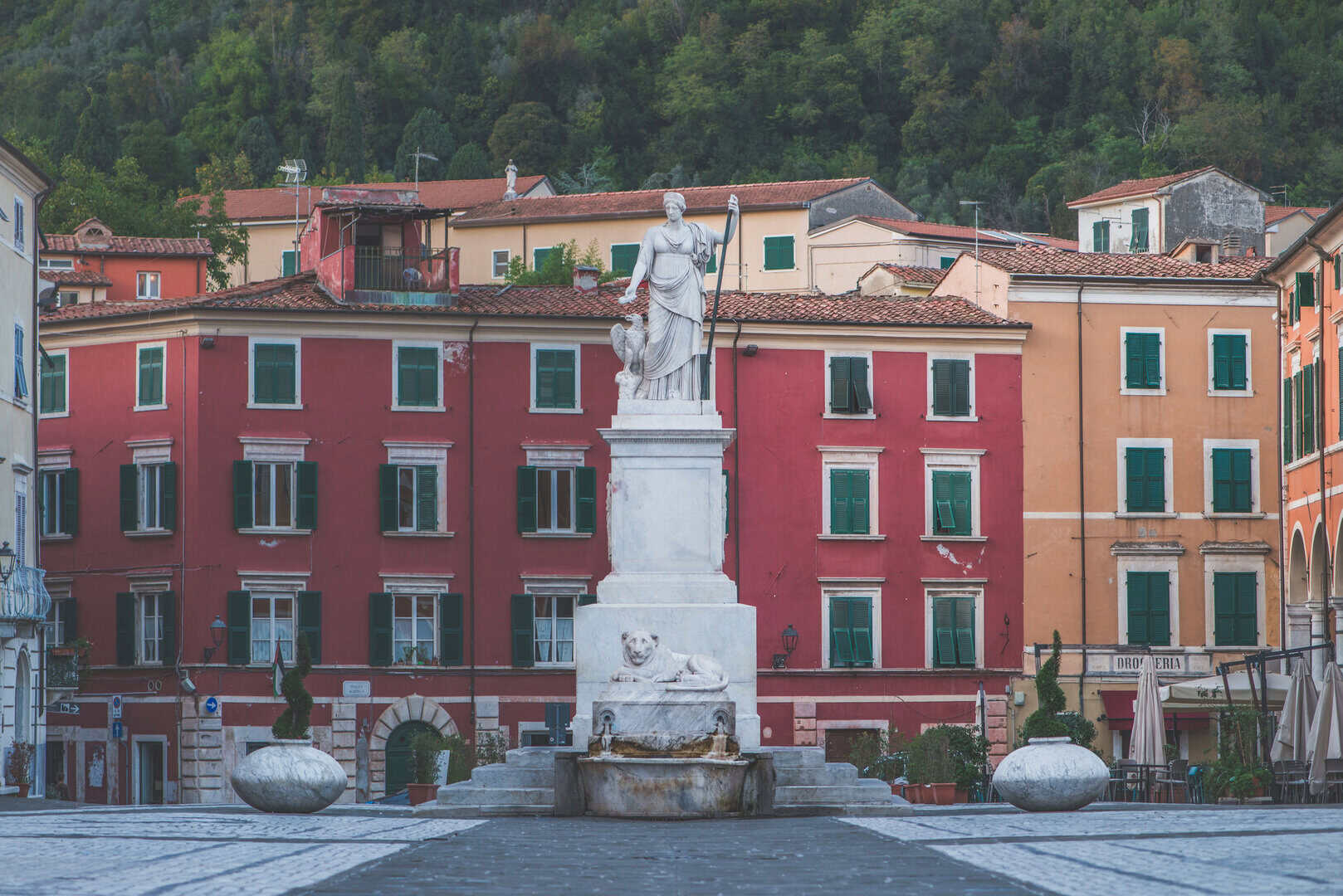 Turismo a Massa Carrara: un weekend tra arte, Marmo e Natura marina