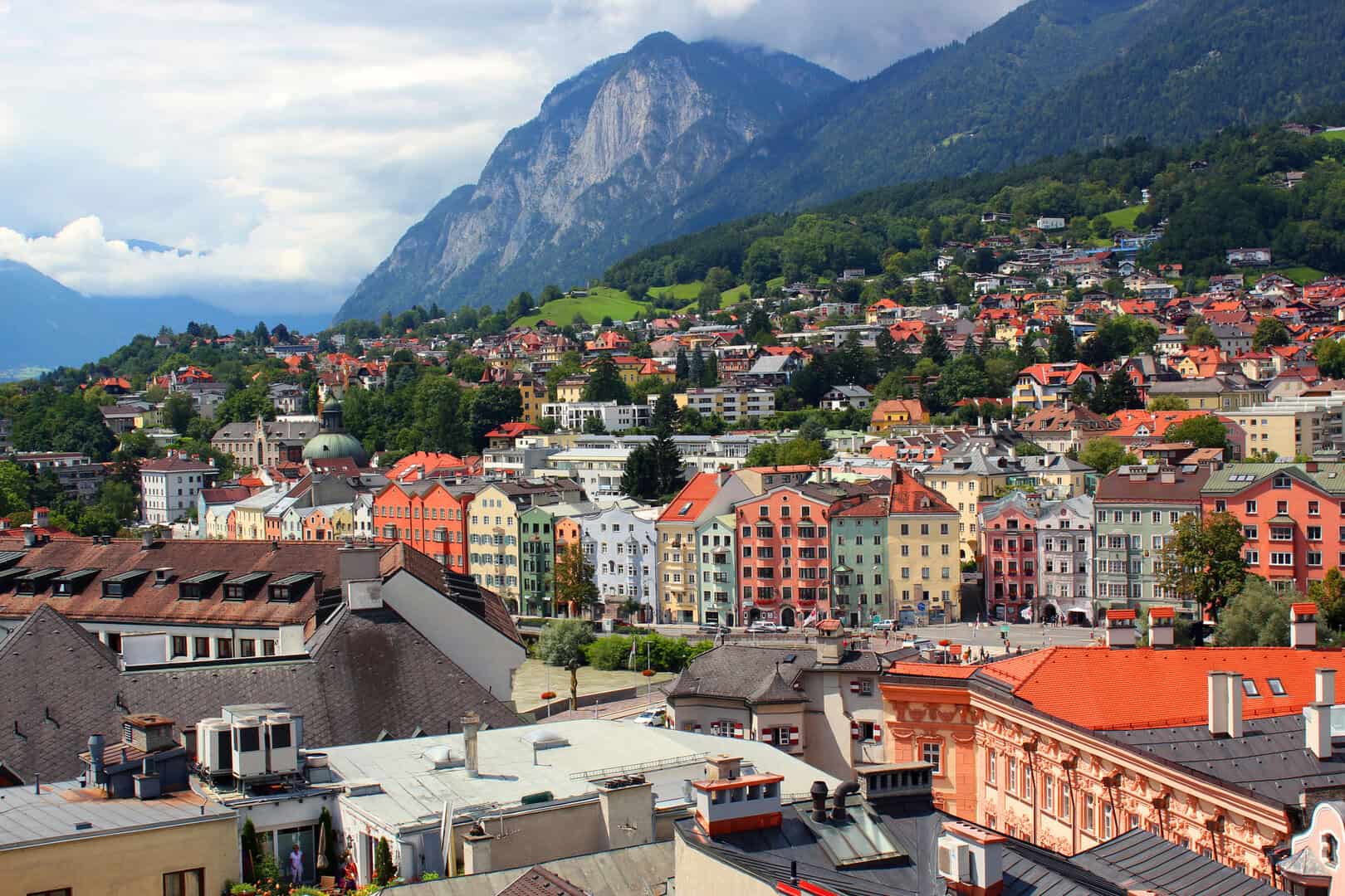 Turismo a Innsbruck: luoghi imperdibili e consigli per esplorarla al meglio