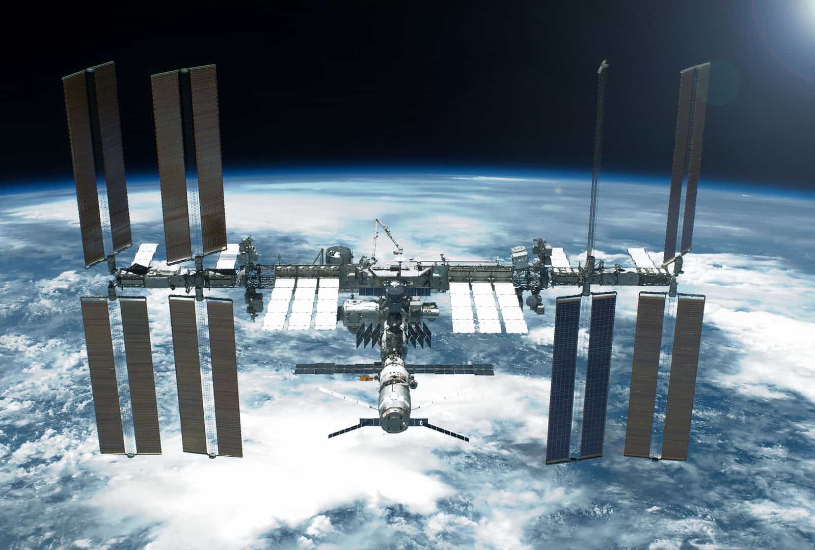 Incidente spaziale: il satellite russo Resurs-P1 si disintegra creando detriti pericolosi nell'orbita della ISS 29 Incidente spaziale: il satellite russo Resurs-P1 si disintegra creando detriti pericolosi nell’orbita della ISS