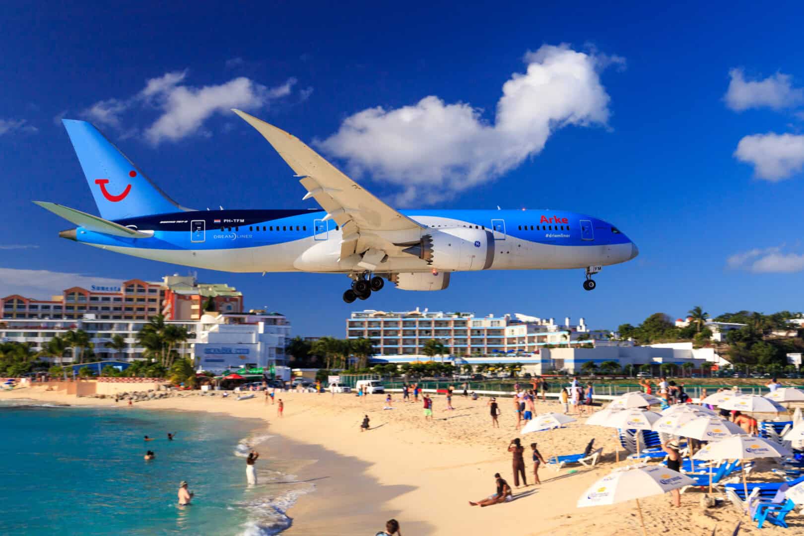 Viaggio ai Caraibi: l’incantevole Saint Martin, tra tradizioni francesi e olandesi e aerei che atteranno in spiaggia