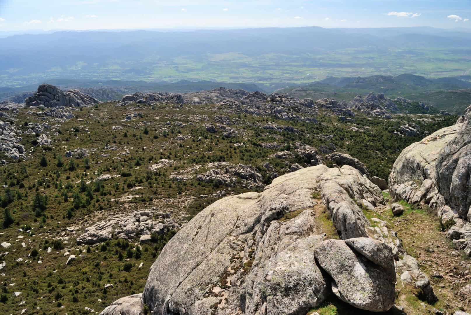 Turismo in Sardegna: le meraviglie naturali e i misteri del Monte Limbara