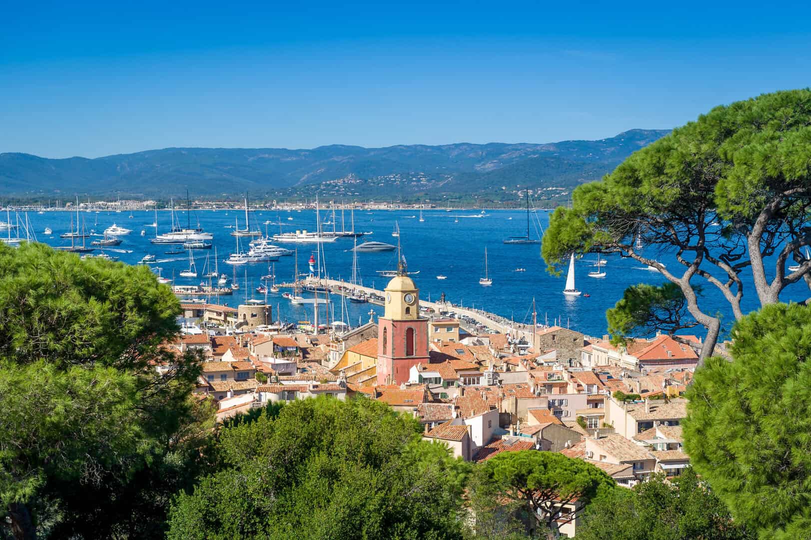 Vacanza a Saint-Tropez: la più iconica e lussuosa bellezza della Costa Azzurra