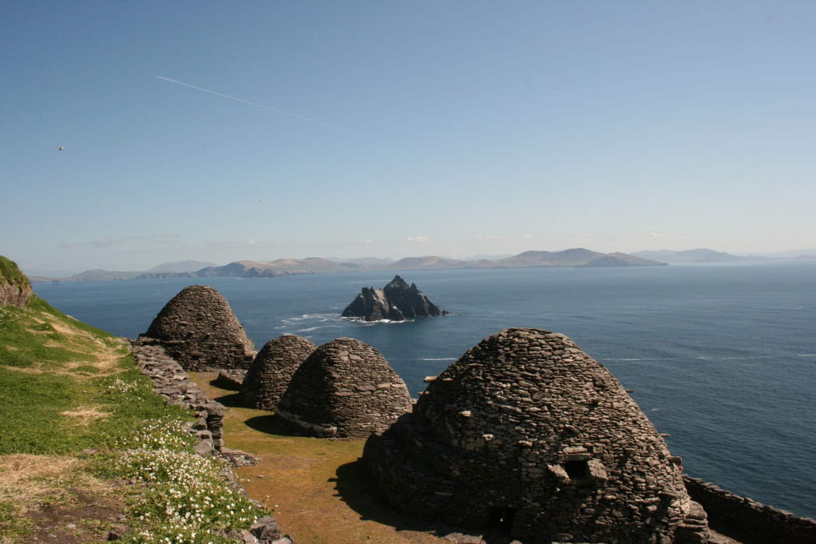 Viaggio nelle isole Skellig: meraviglie naturali e testimonianze preziose del patrimonio storico irlandese