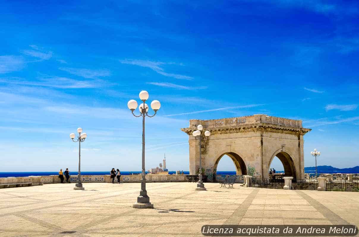 Meteo Cagliari: Poco Nuvoloso e Vento Forte, Seguono Nubi Sparse