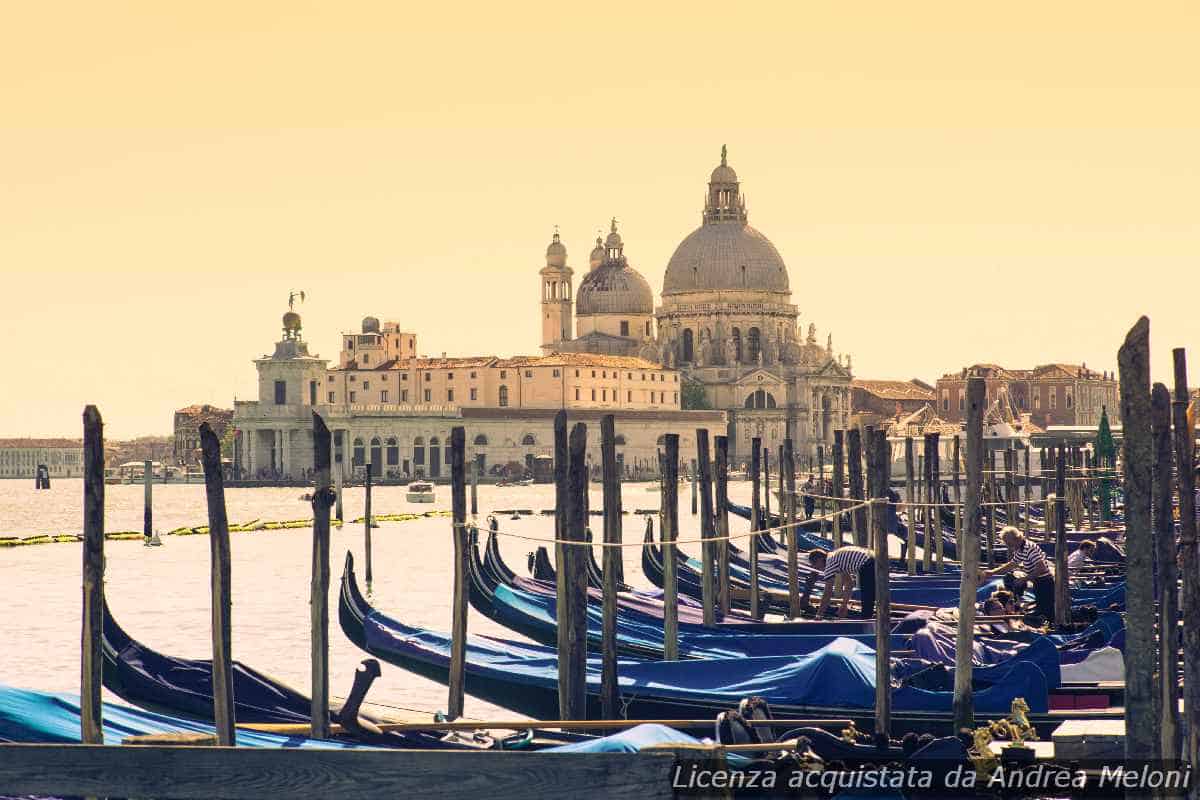 Meteo Venezia: Domani schiarite, seguono nuvole e pioggia, atteso aumento di vento