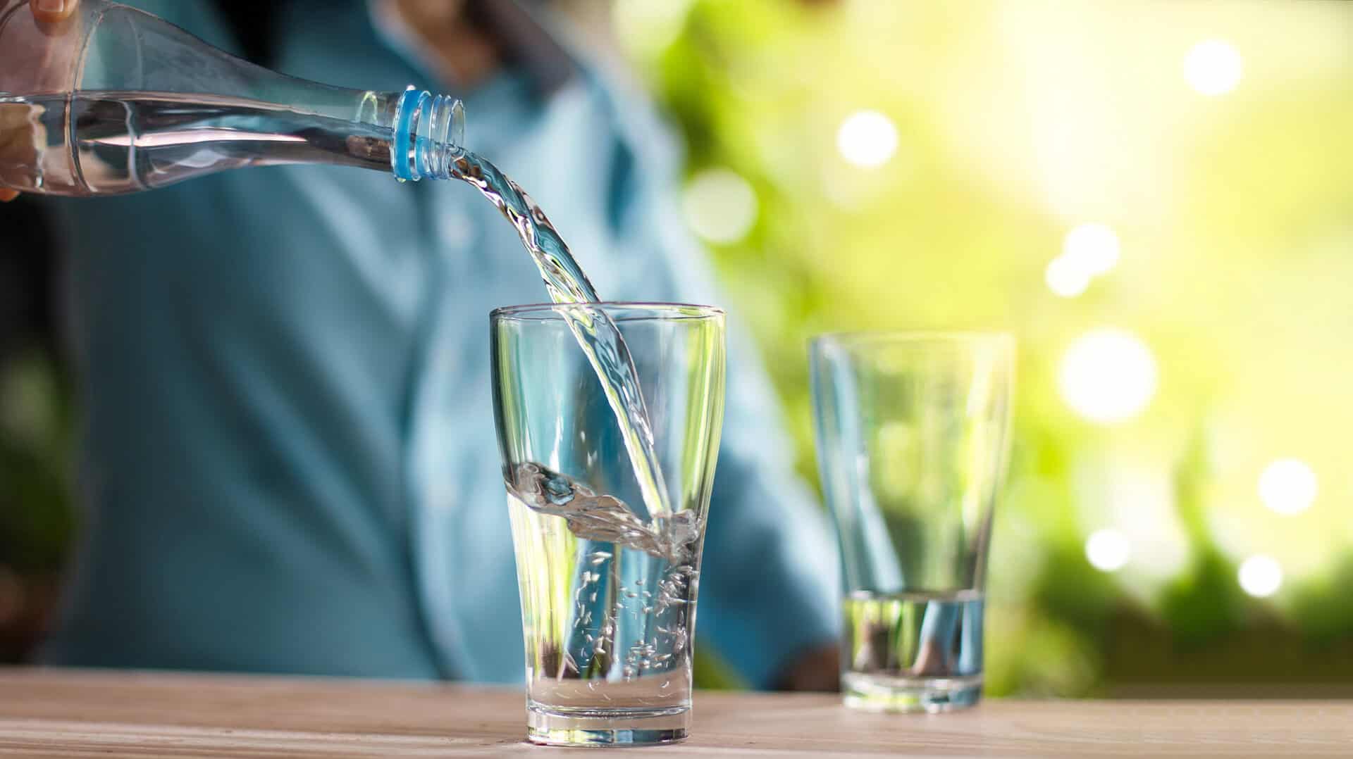 Quale acqua preferire? Acqua frizzante contro acqua minerale