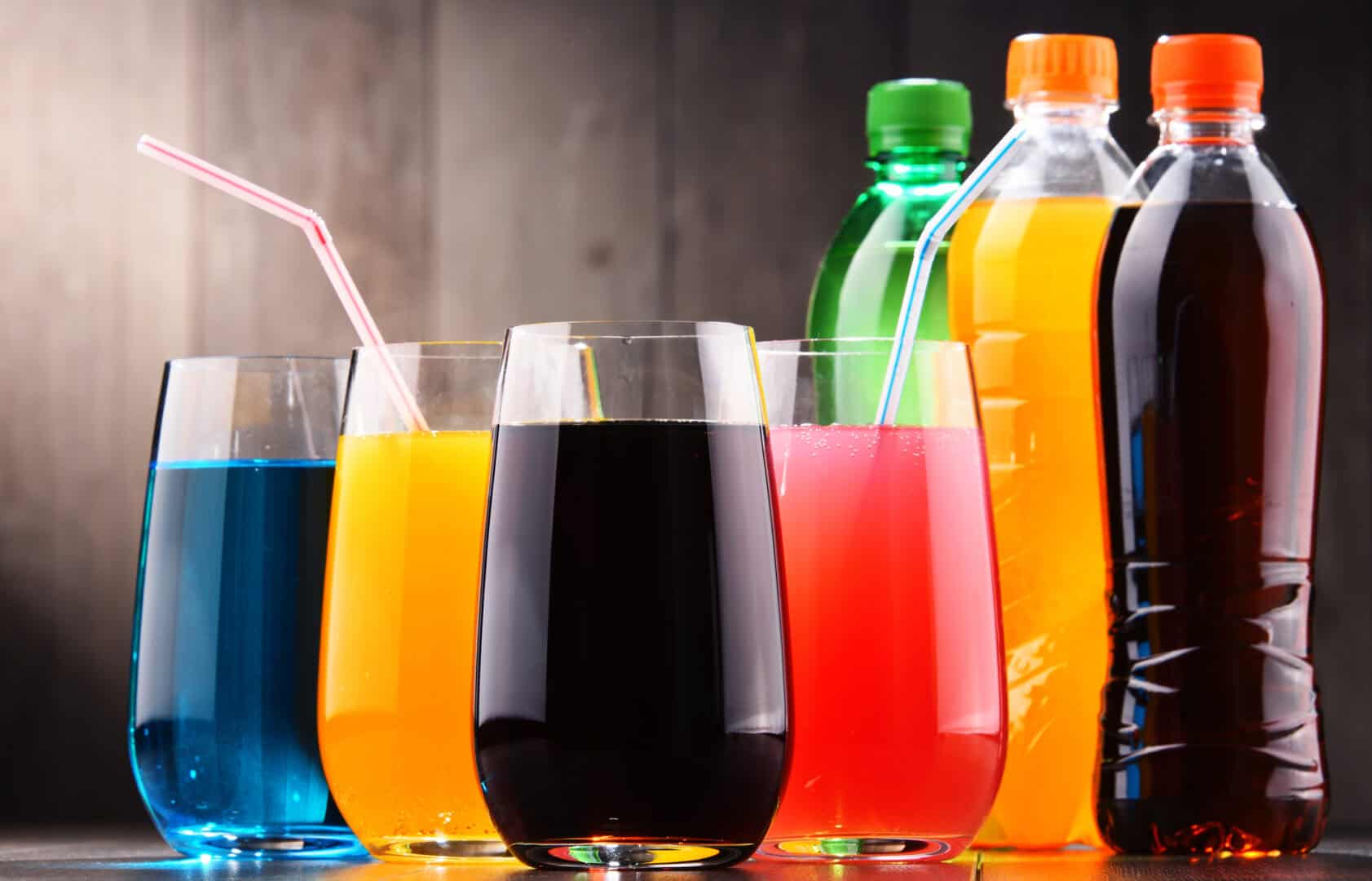 Bere bevande zuccherate e succhi di frutti da bambini può aumentare il rischio di sviluppare il diabete