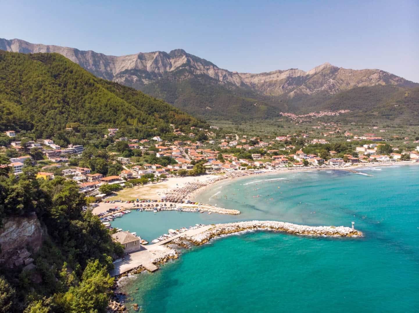 Viaggio a Thasos. Un’esplorazione tra boschi e spiagge di sassi bianchi