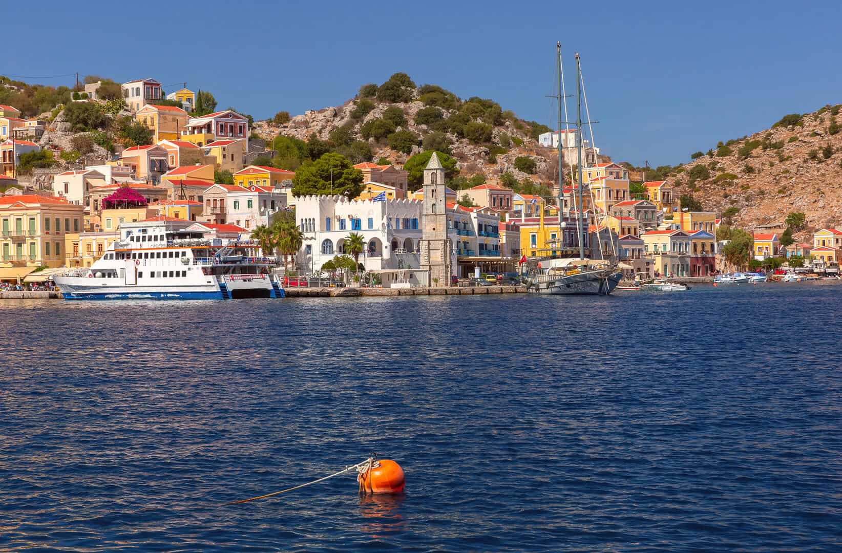 Viaggio alla scoperta di Symi. Segreti e meraviglie dell’isola greca