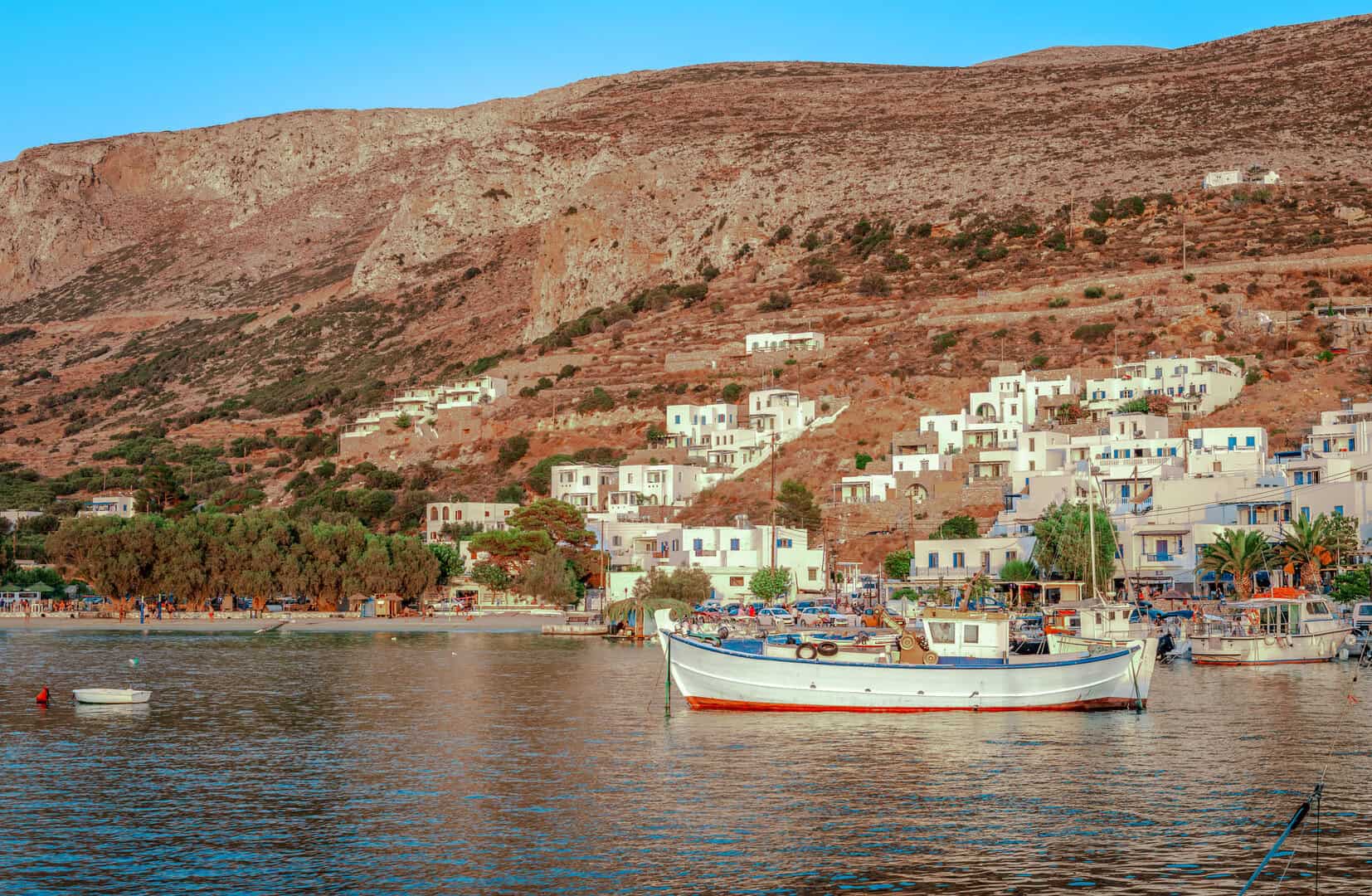 Viaggio a Amorgos. Esplorando scogliere e acque cristalline della Grecia