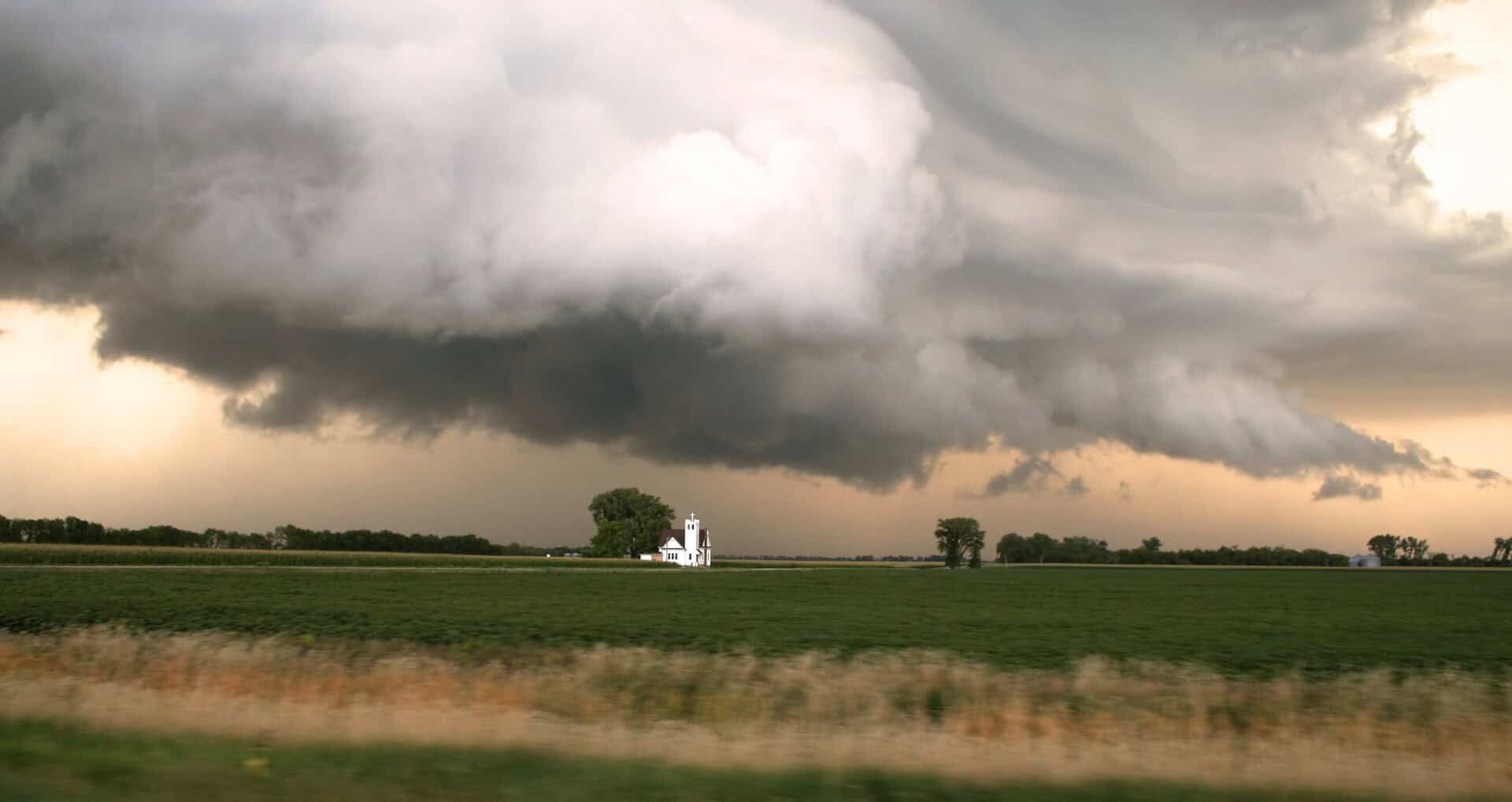 Allerta Meteo per oggi 12 Luglio in alcune regioni italiane per Temporali