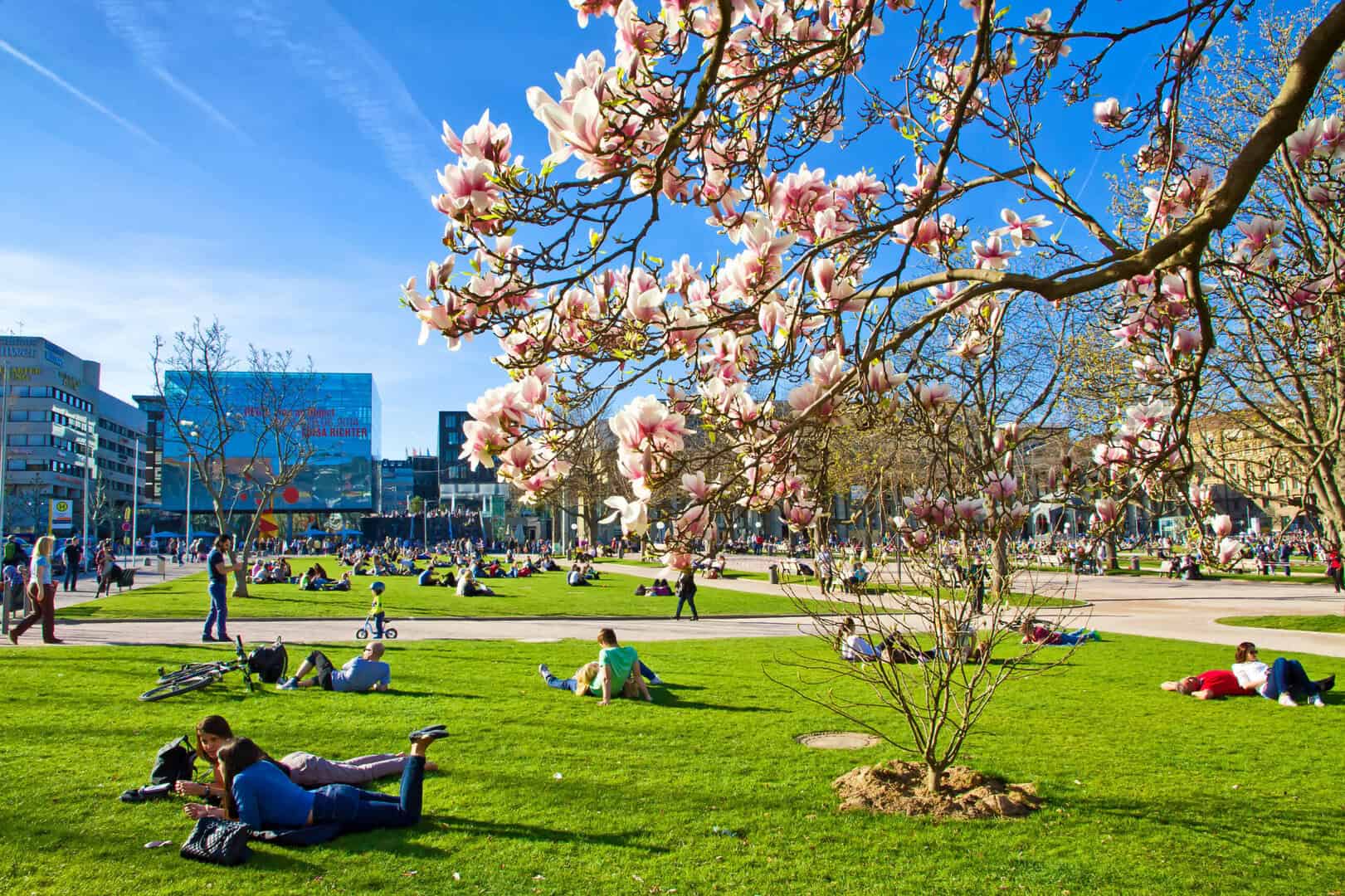 Turismo a Stoccarda. Esplorazione dei principali parchi e giardini della città