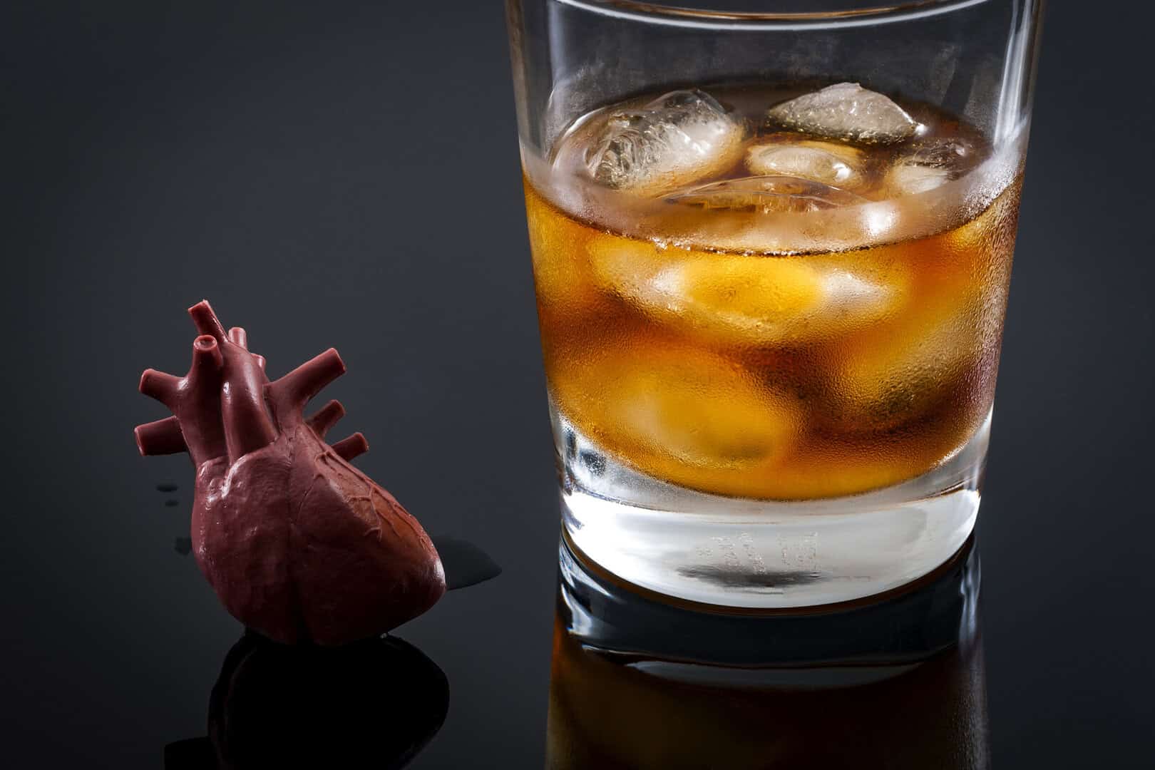 Nuova ricerca rivela: l’uso di alcol ha conseguenze sulla salute del cuore