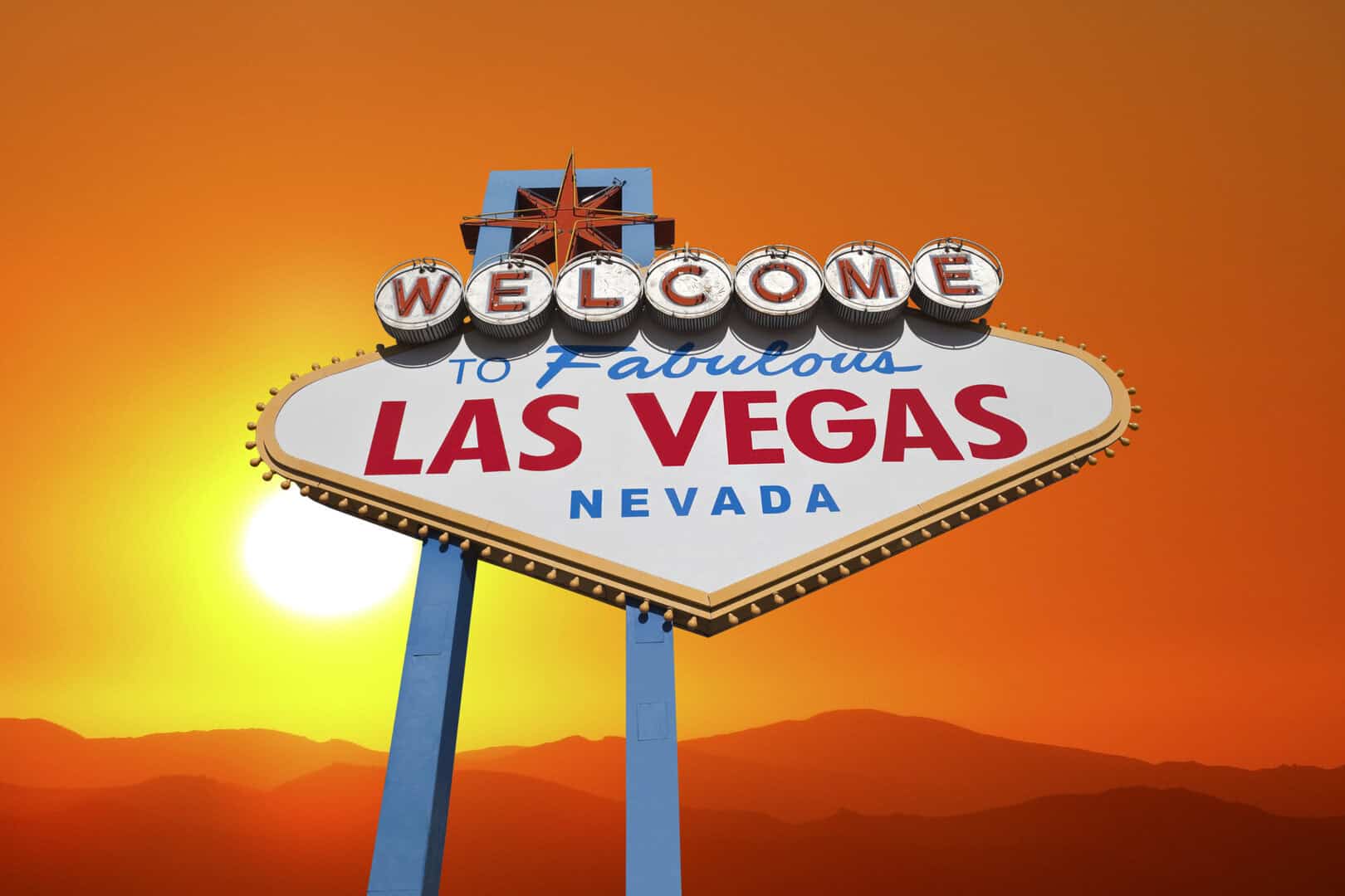 Las Vegas per il quinto giorno di fila sopra 46 gradi mentre l’ondata di calore avvolge gli Stati Uniti