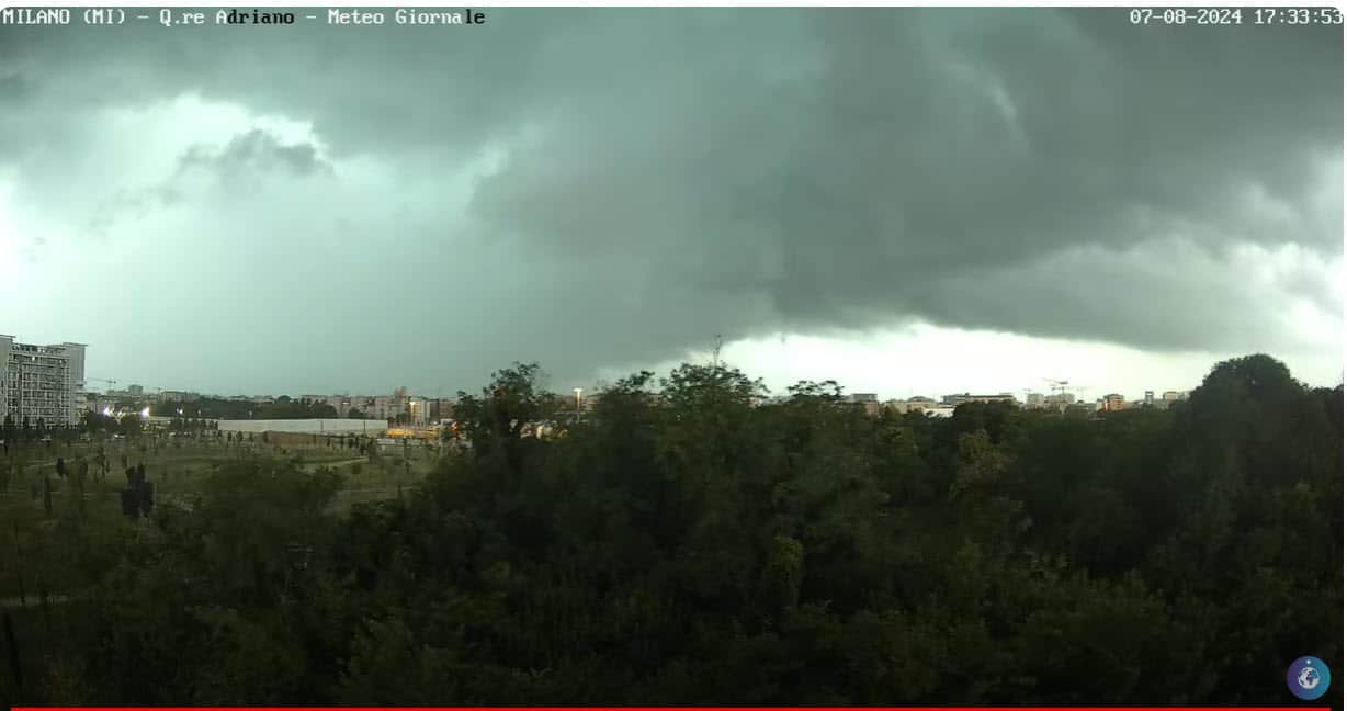 Diretta Meteo Milano, supercella. Rischio grandine. Criticità