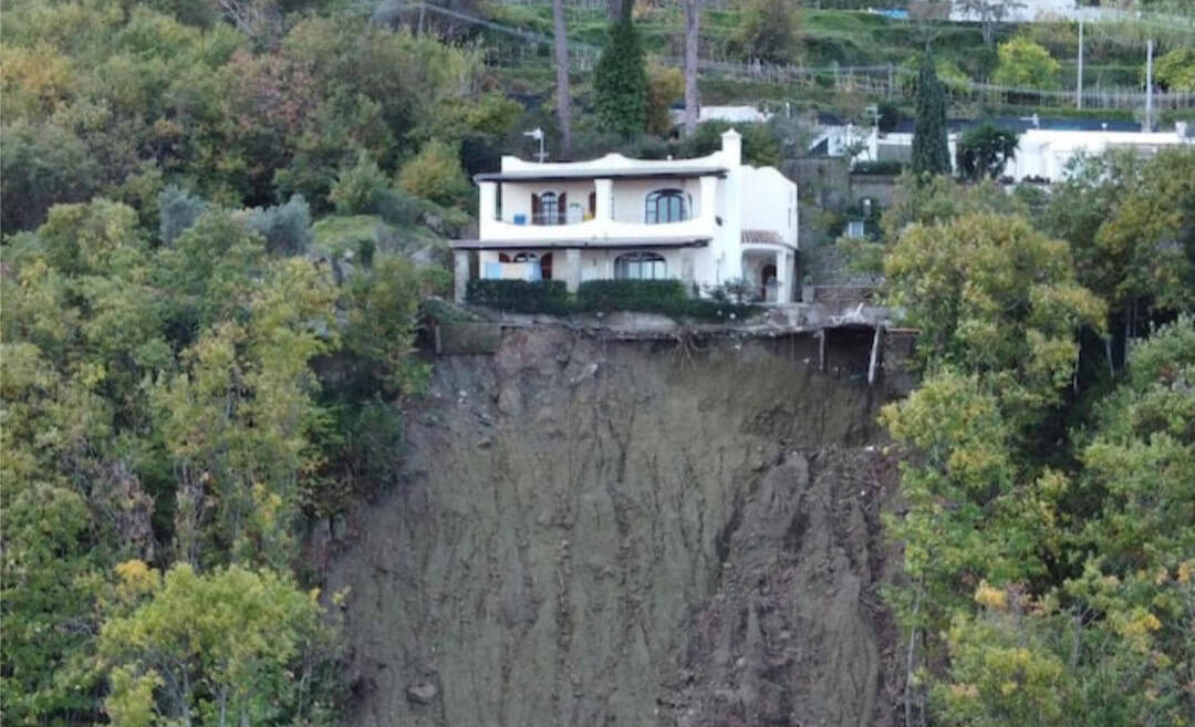 Meteo, Isole in pericolo: Capri e Ischia sotto assedio idrogeologico