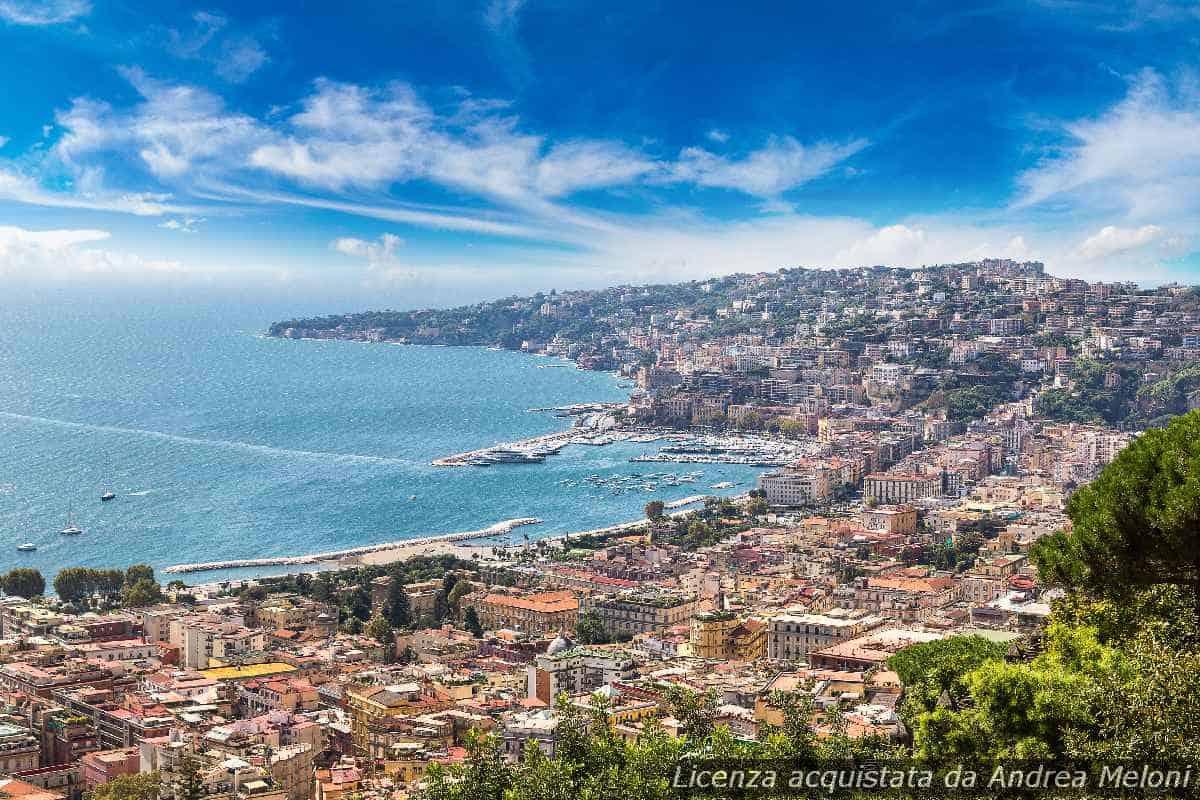 Meteo NAPOLI. Intrusione di aria tropicale anche in città, temperature settembrine