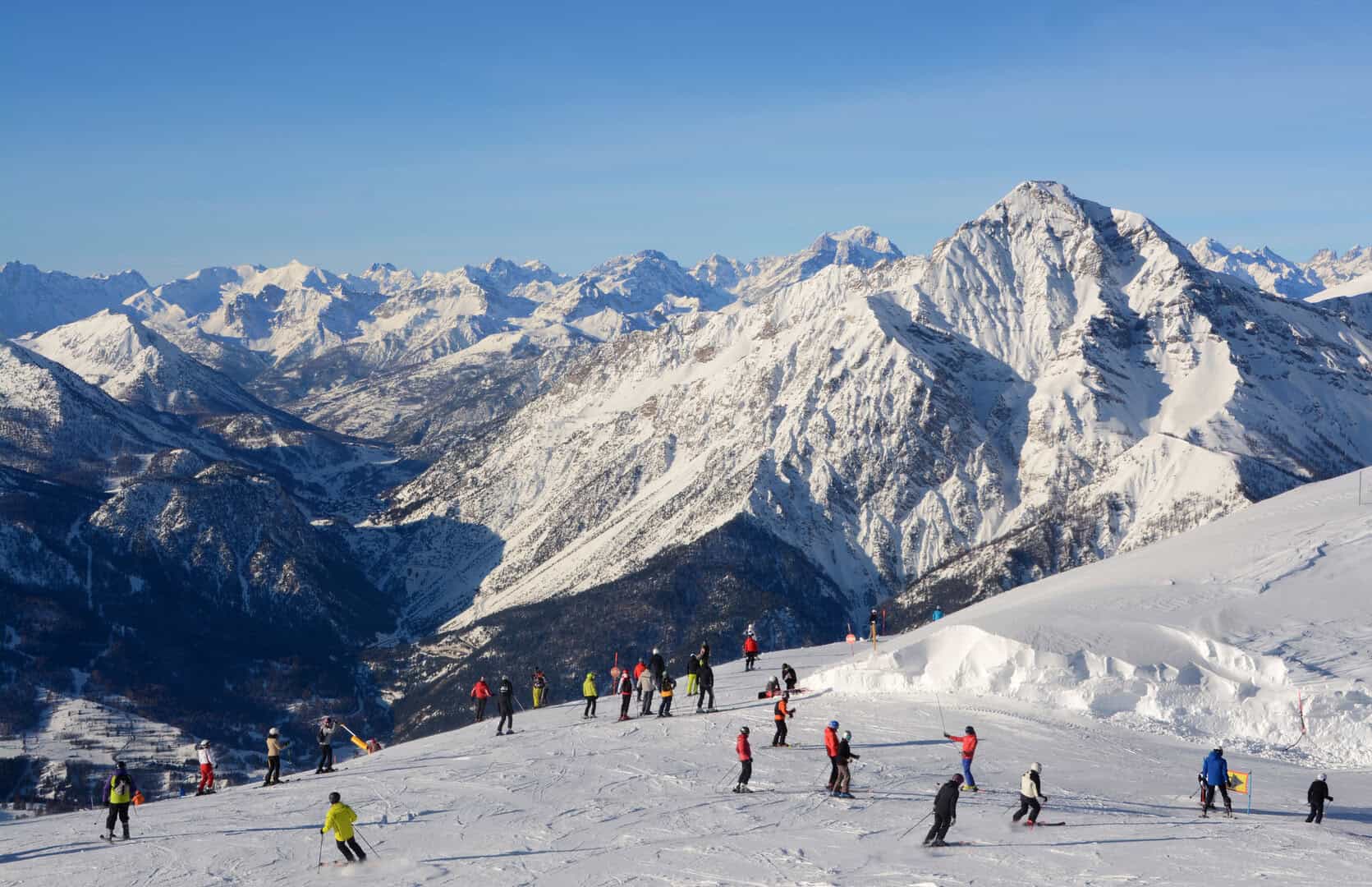 Turismo invernale a Claviere: tra le splendide piste della Vialattea nelle Alpi piemontesi