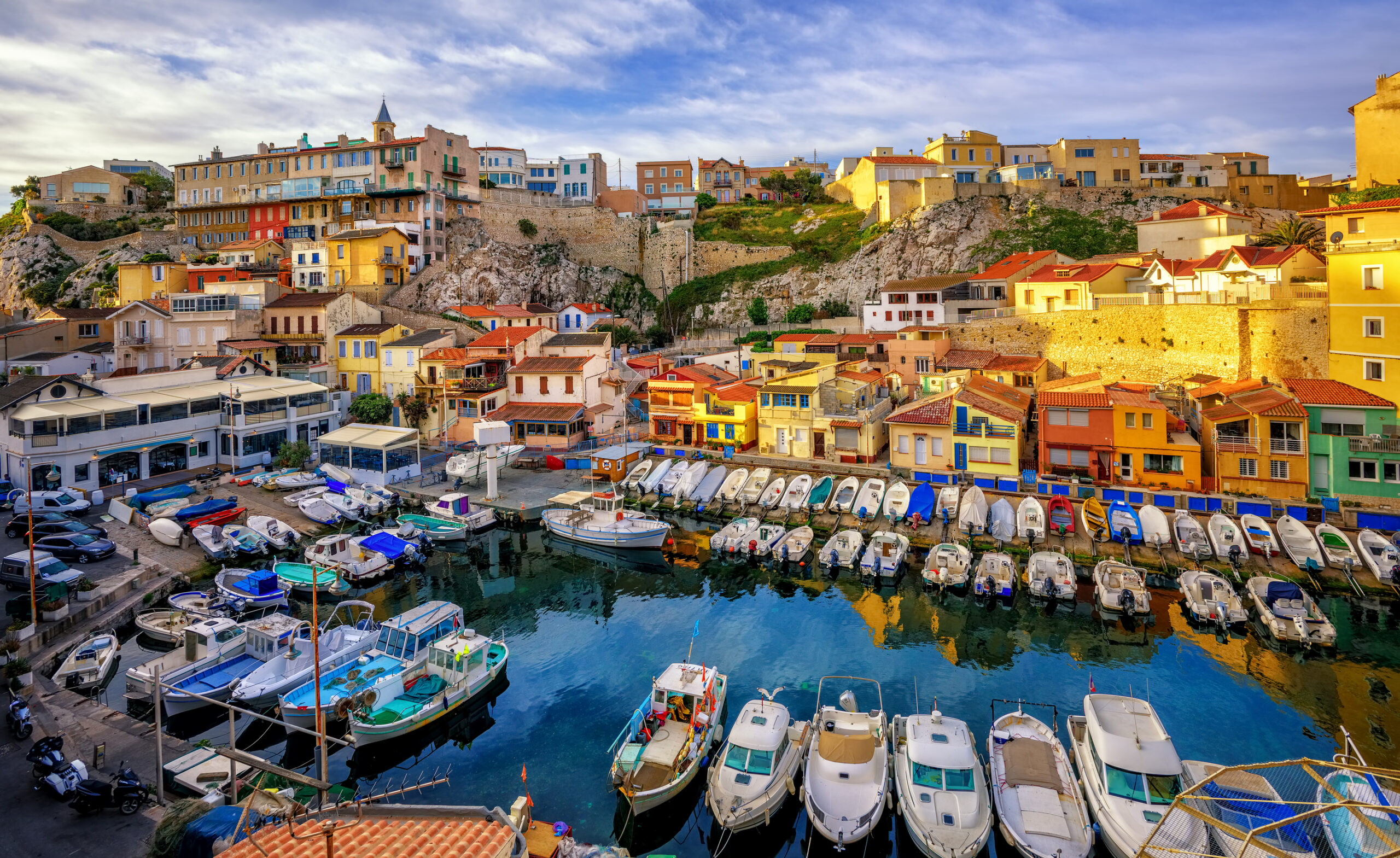 Tourisme à Marseille. Guide du climat frais et conseils sur ce qu’il faut apporter thumbnail