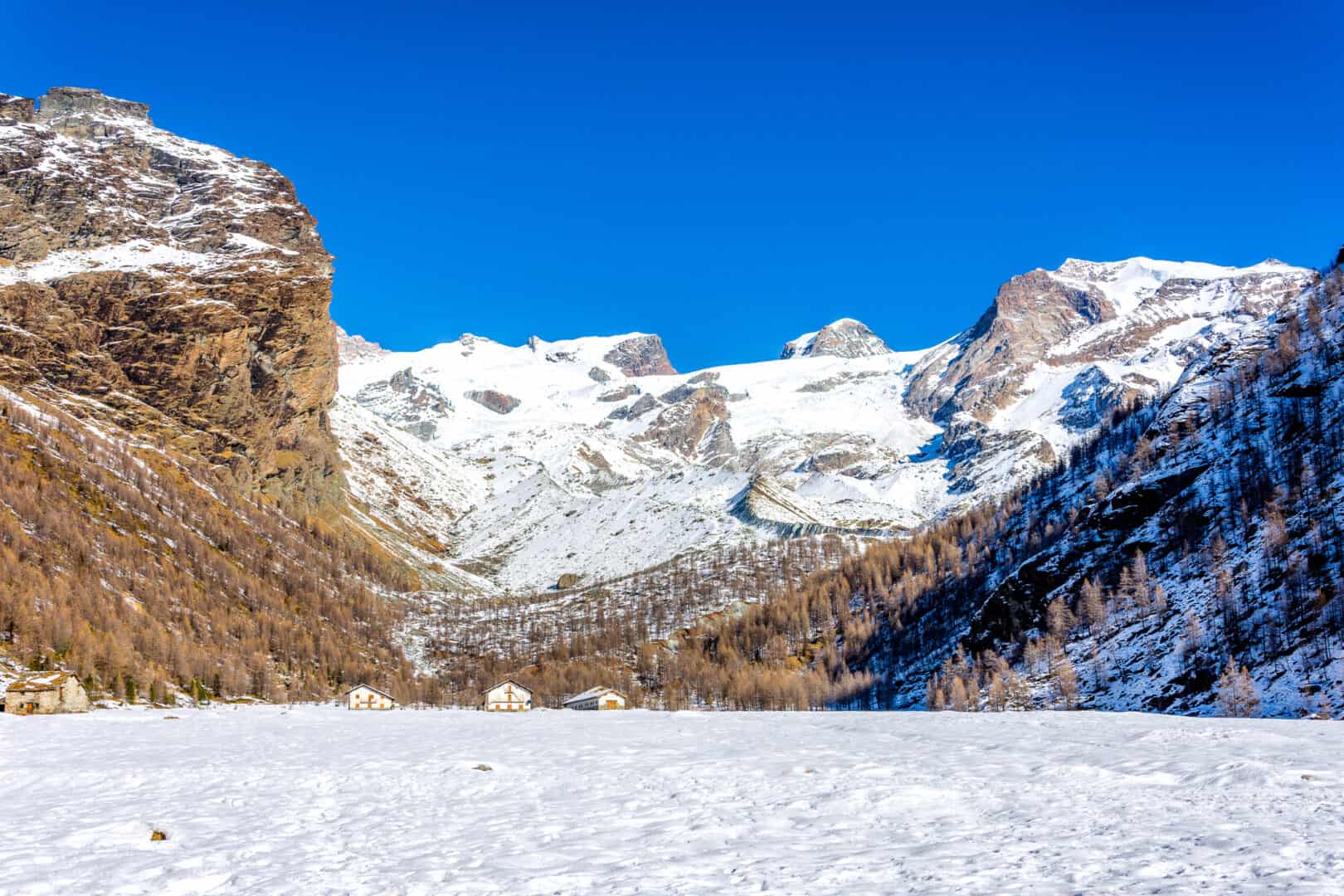 Turismo in Val d’Ayas. Sci, snowboard, ciaspolate e sci di fondo