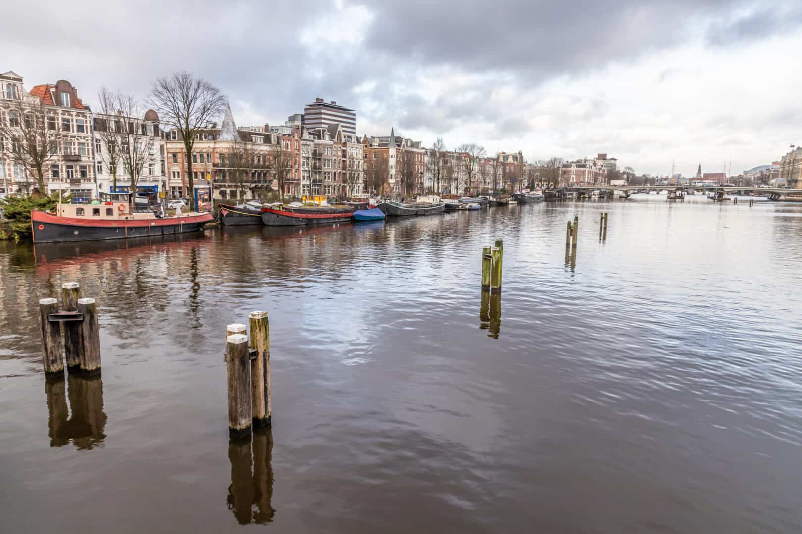 Turismo ad Amsterdam. Cosa portare per il clima freddo e umido