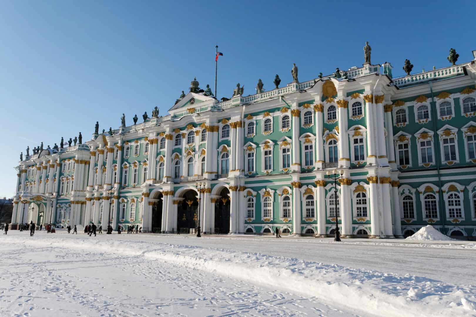 Viaggio a San Pietroburgo. Incanto invernale tra neve e tesori imperiali