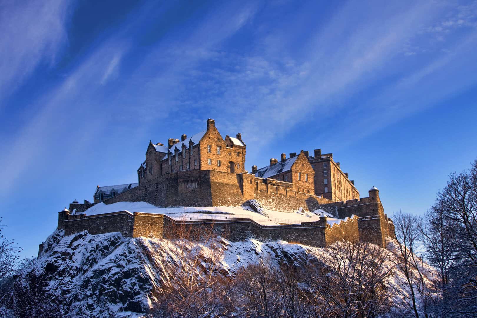 Come vestirsi a Edimburgo con temperature tra 1 e 7°C: guida per il turismo