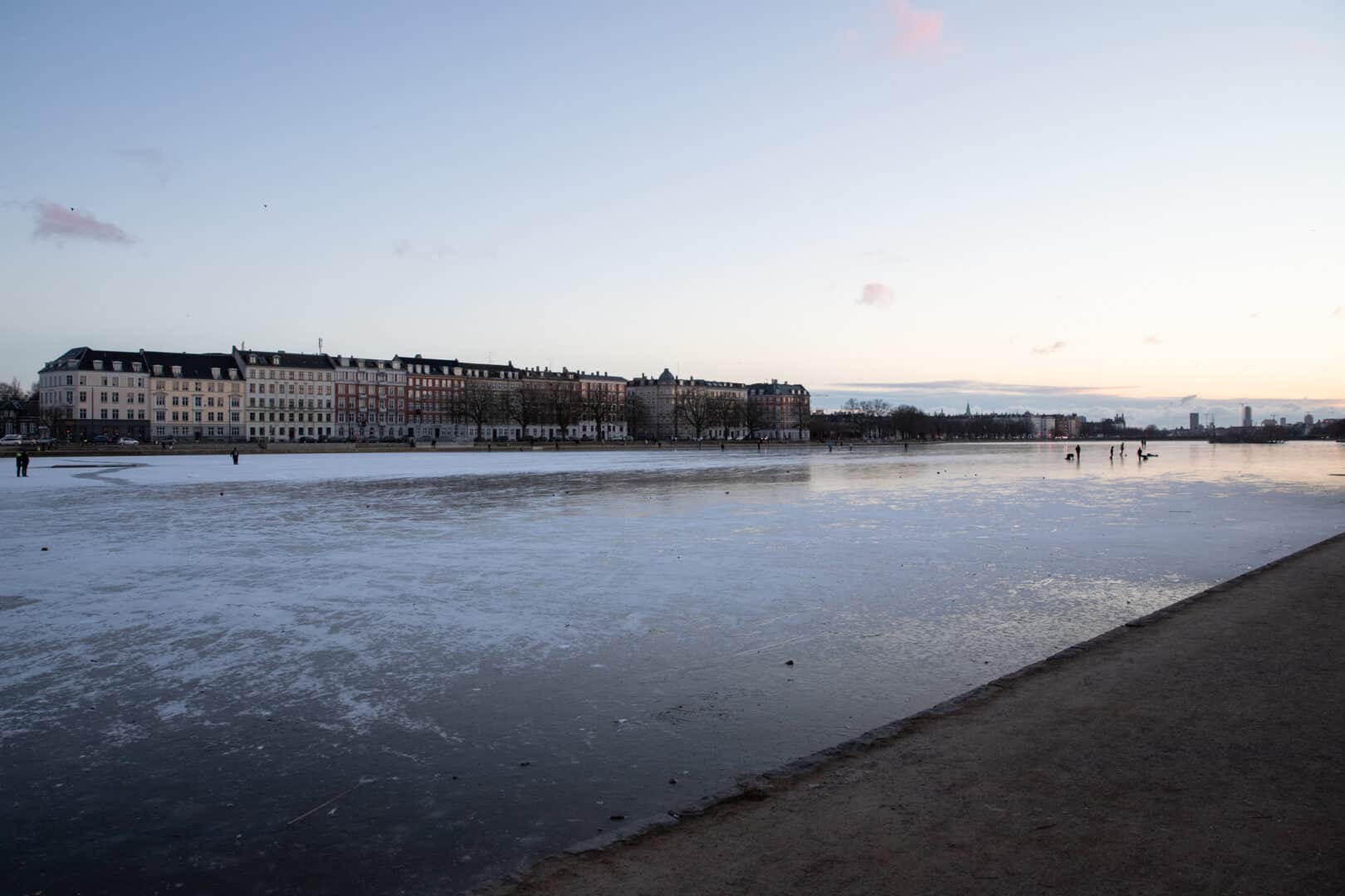 Turismo invernale a Copenaghen. Tra Nyhavn, Amalienborg e magie a Tivoli