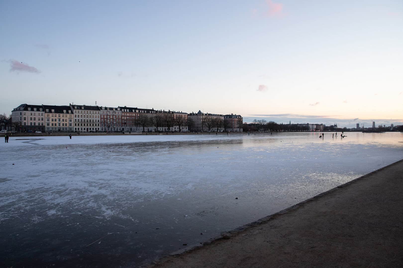 Turismo invernale a Copenaghen. Tra Nyhavn, Amalienborg e magie a Tivoli