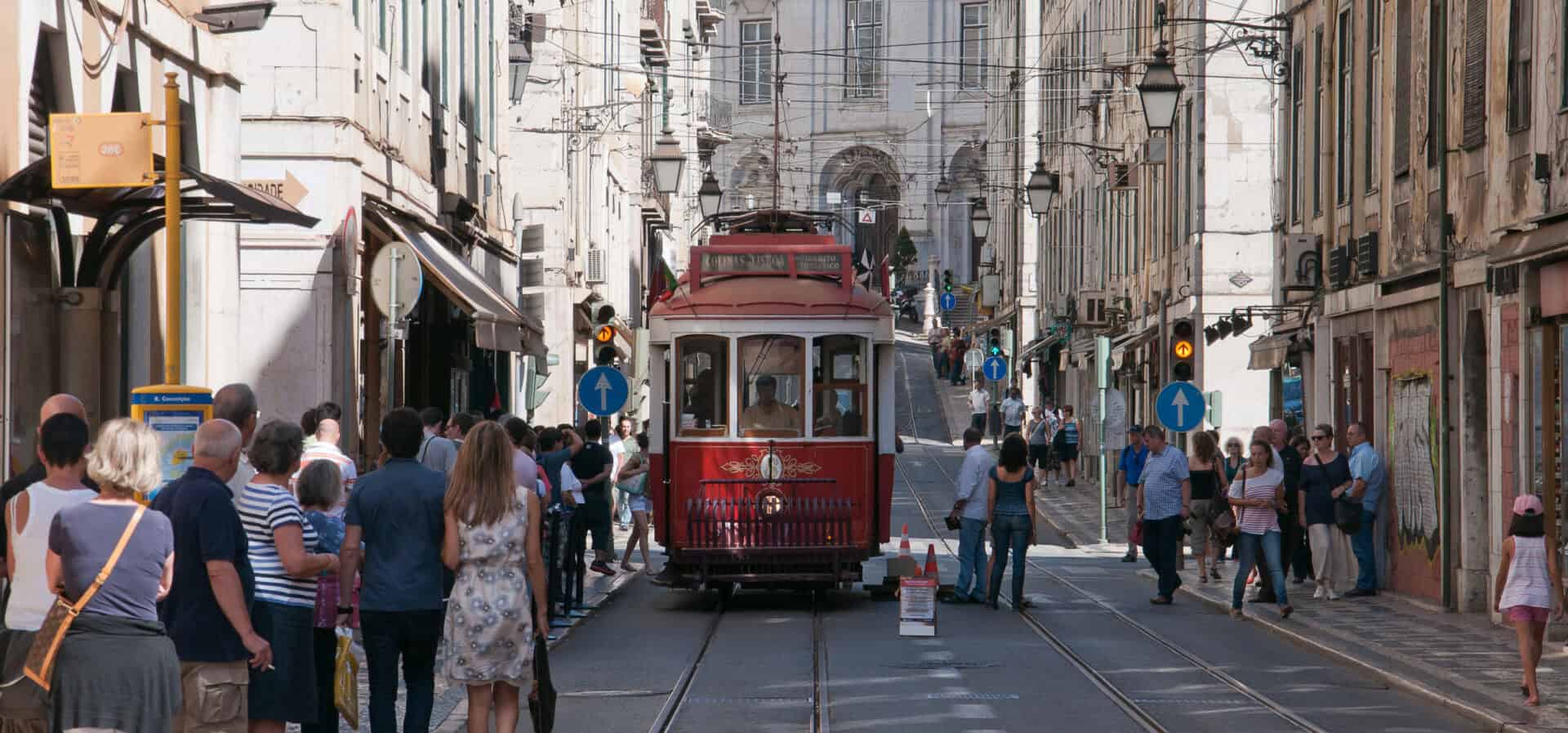 Turismo a Lisbona: inverno mite. Tram storici e cucina eccezionale